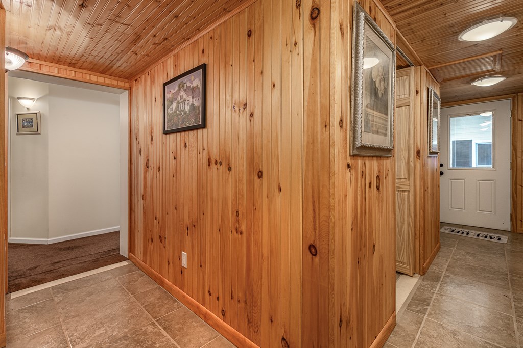 327 Chatuge Village Circle