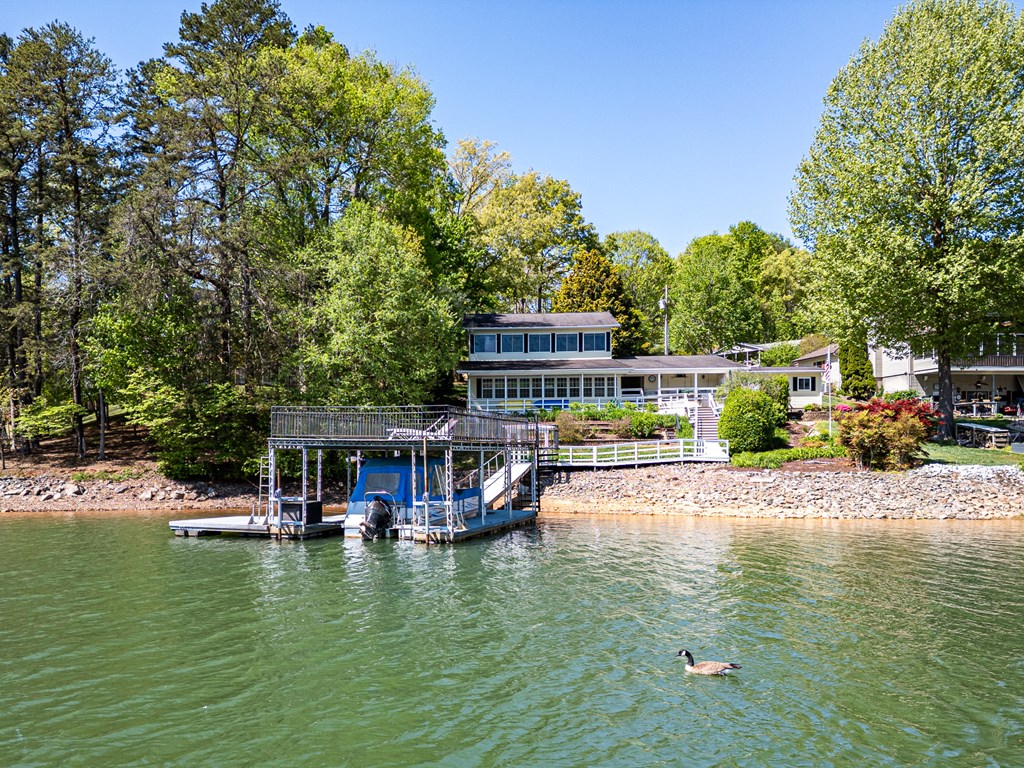 327 Chatuge Village Circle