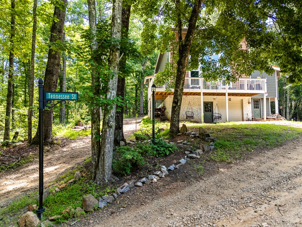 860 Holly Road