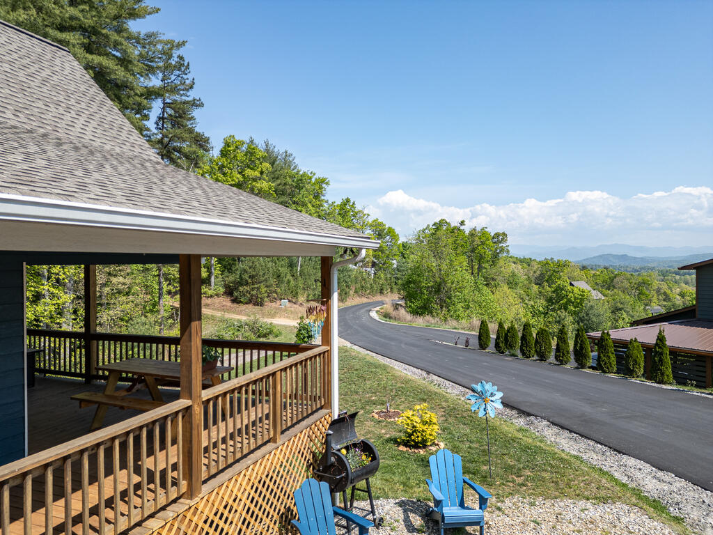 640 Point Overlook Trail