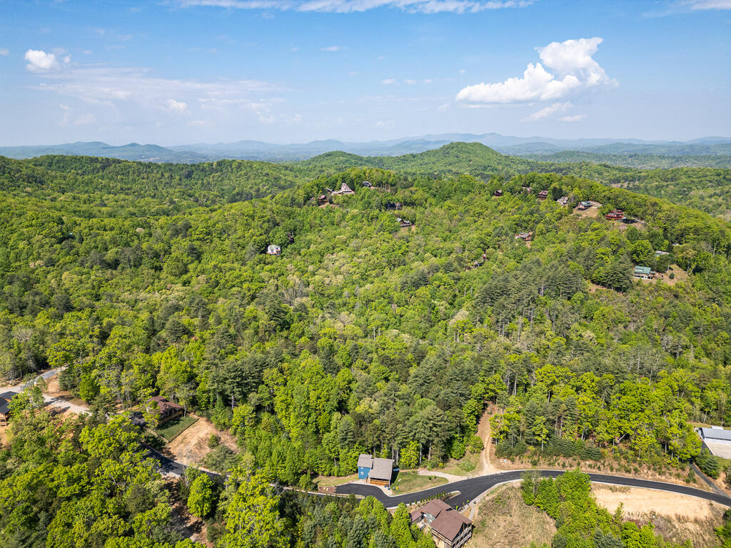 640 Point Overlook Trail