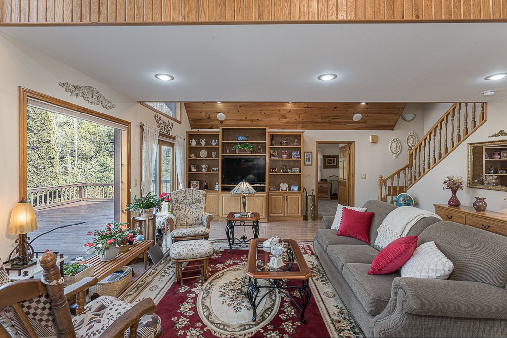 218 John Laurel Drive