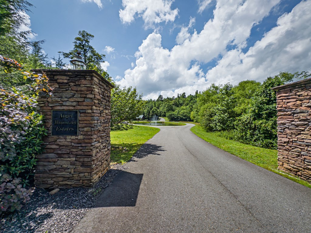 40 Reitzel Ridge Trail