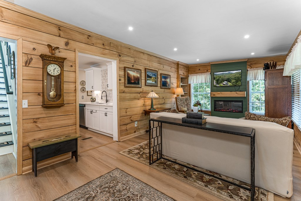 2526 Pisgah