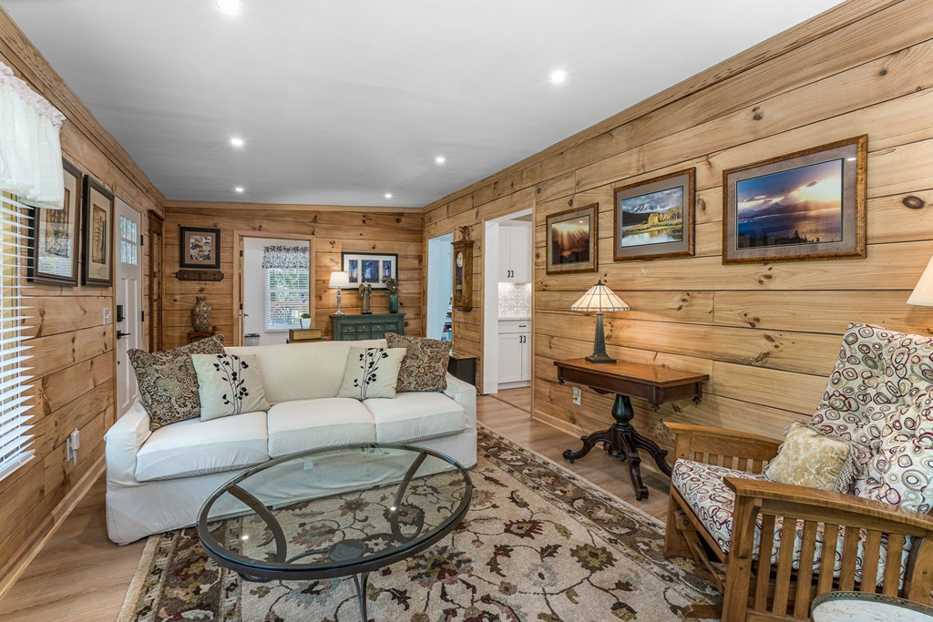 2526 Pisgah