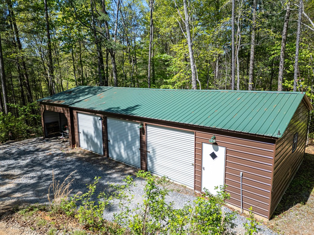 240 Amandas Way