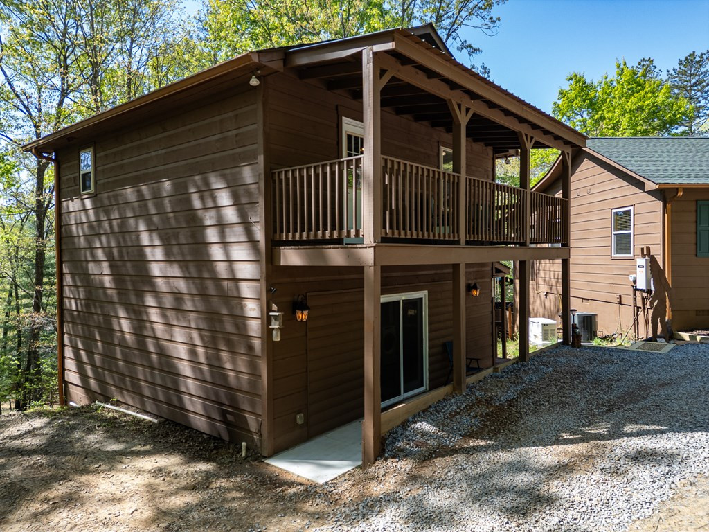 240 Amandas Way