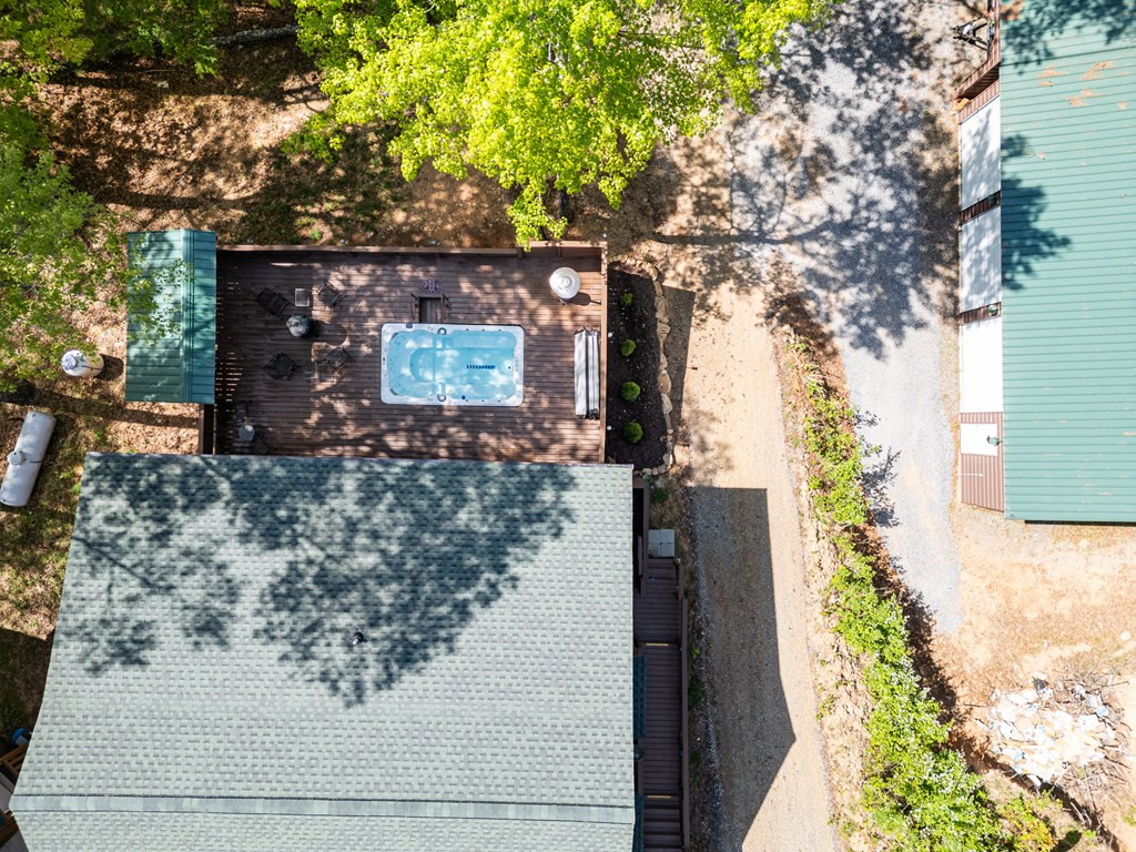240 Amandas Way