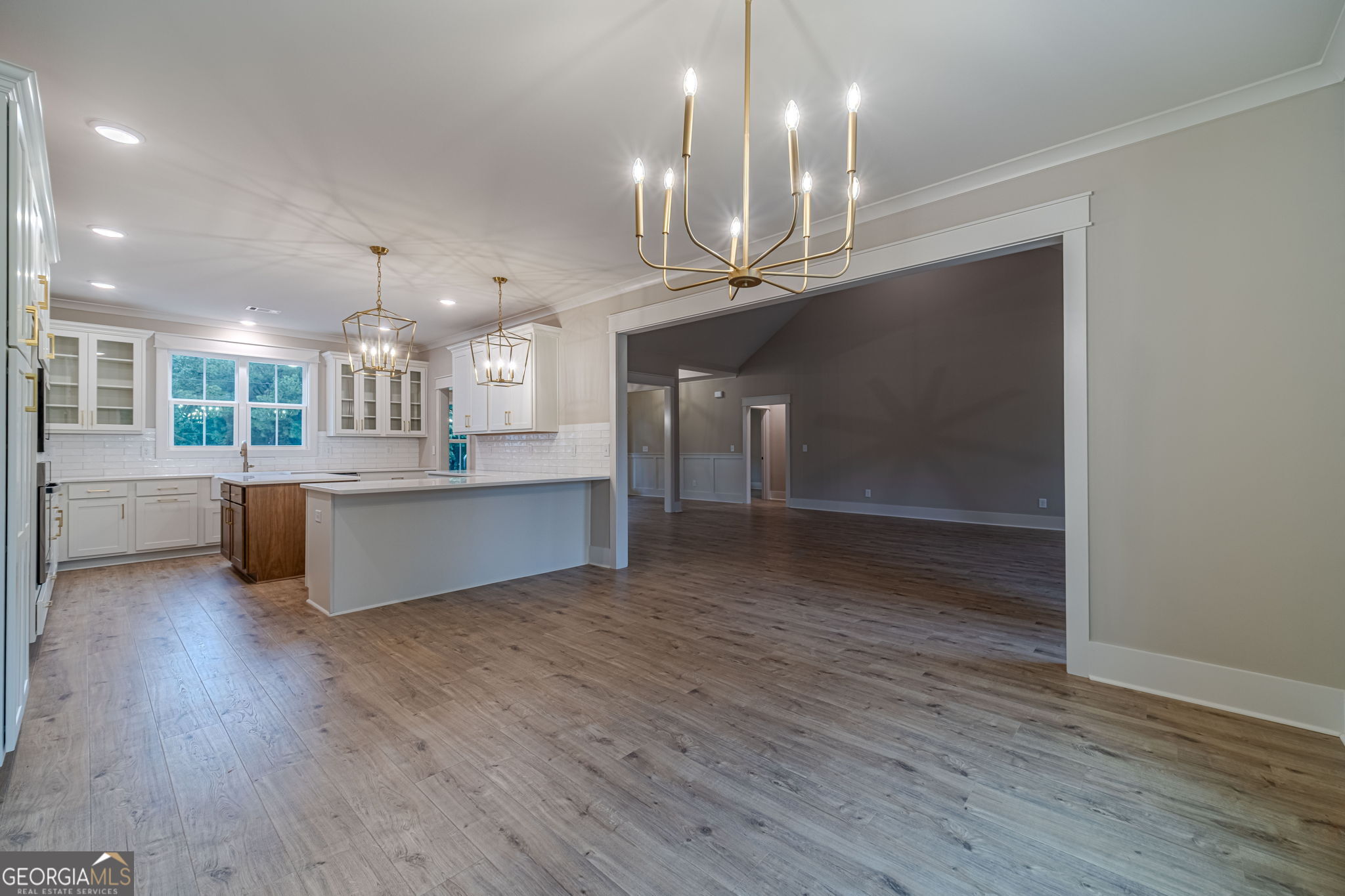 1290 Grapevine Trail