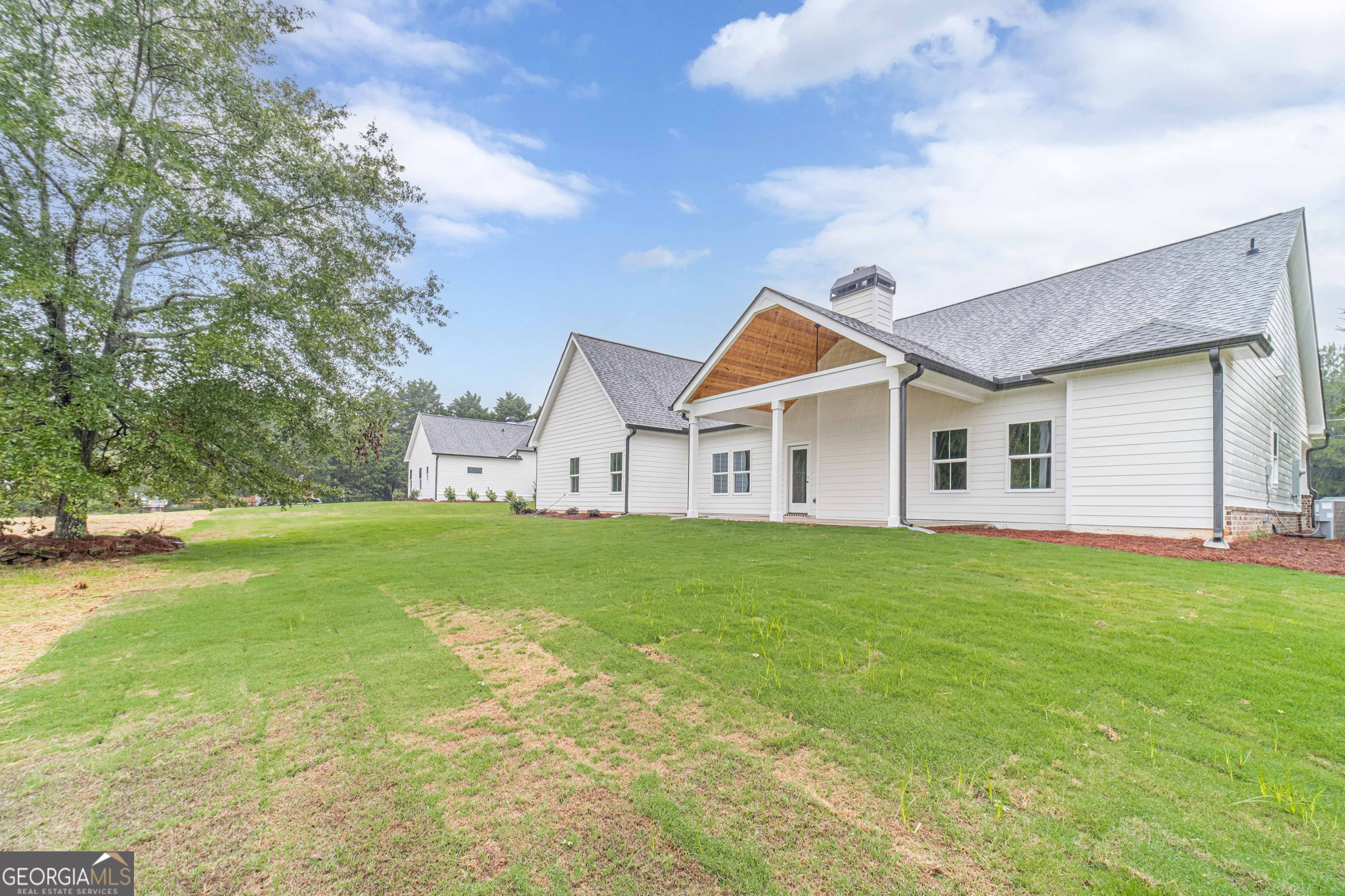 1290 Grapevine Trail