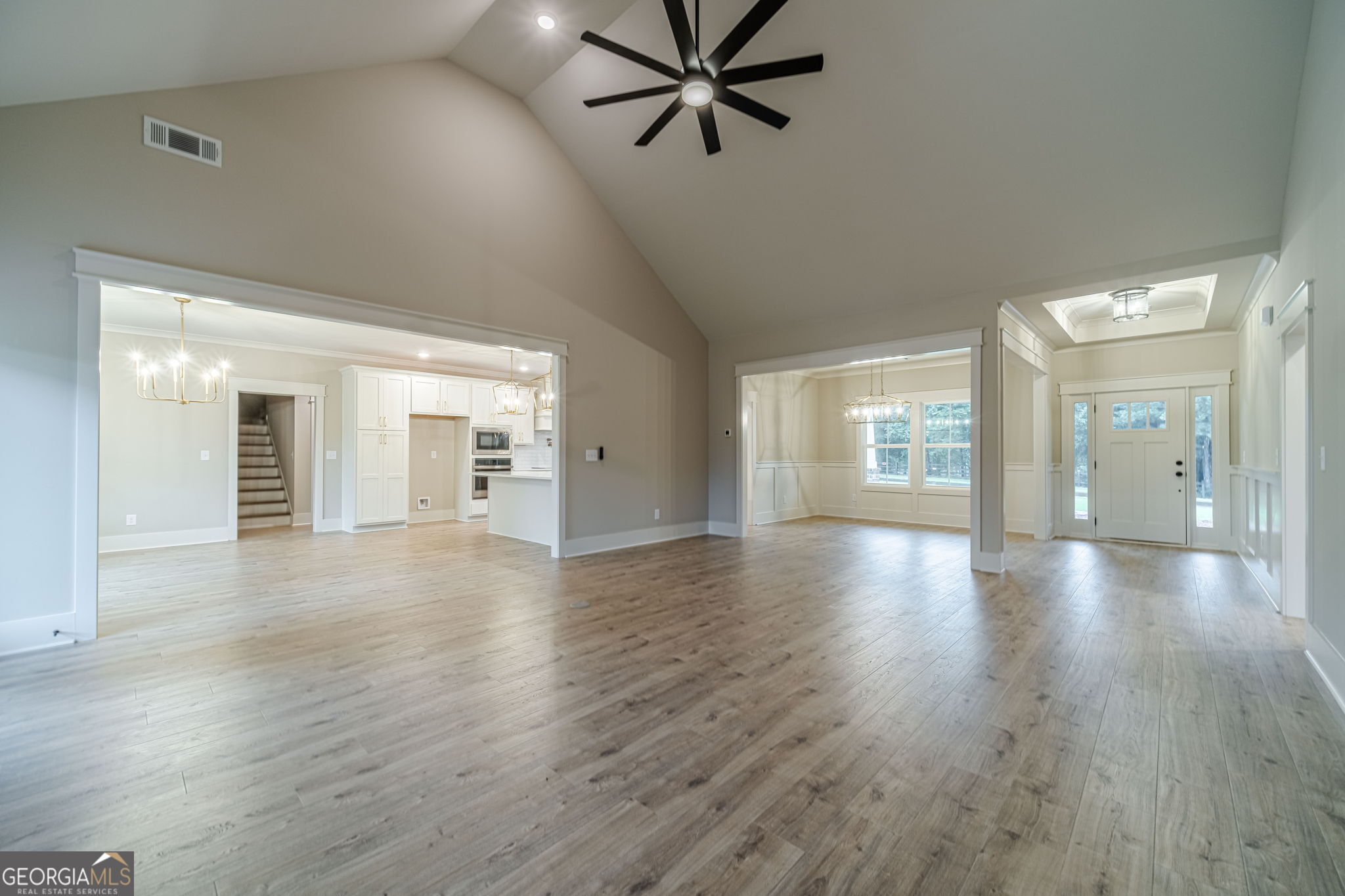 1290 Grapevine Trail
