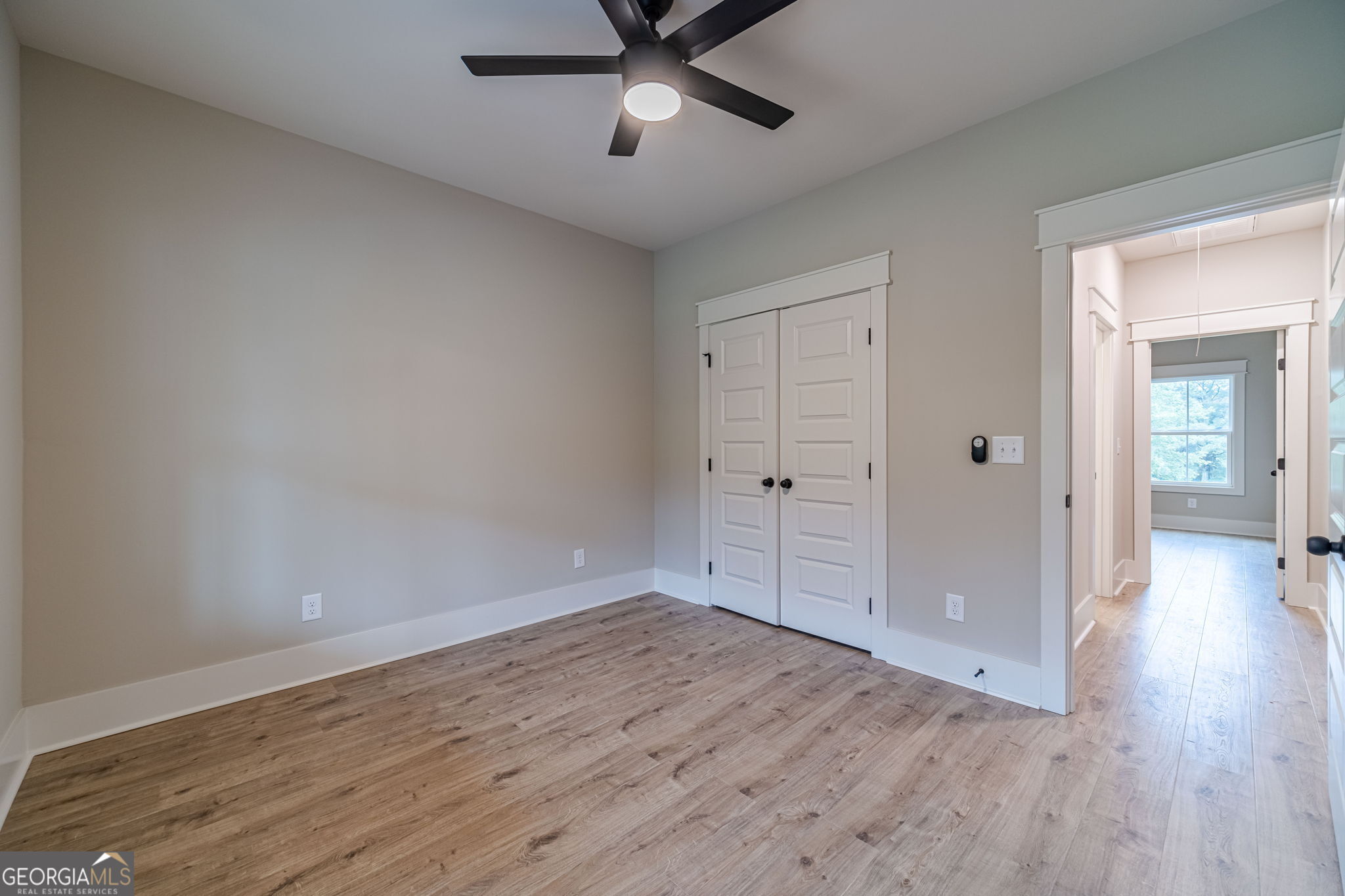 1290 Grapevine Trail