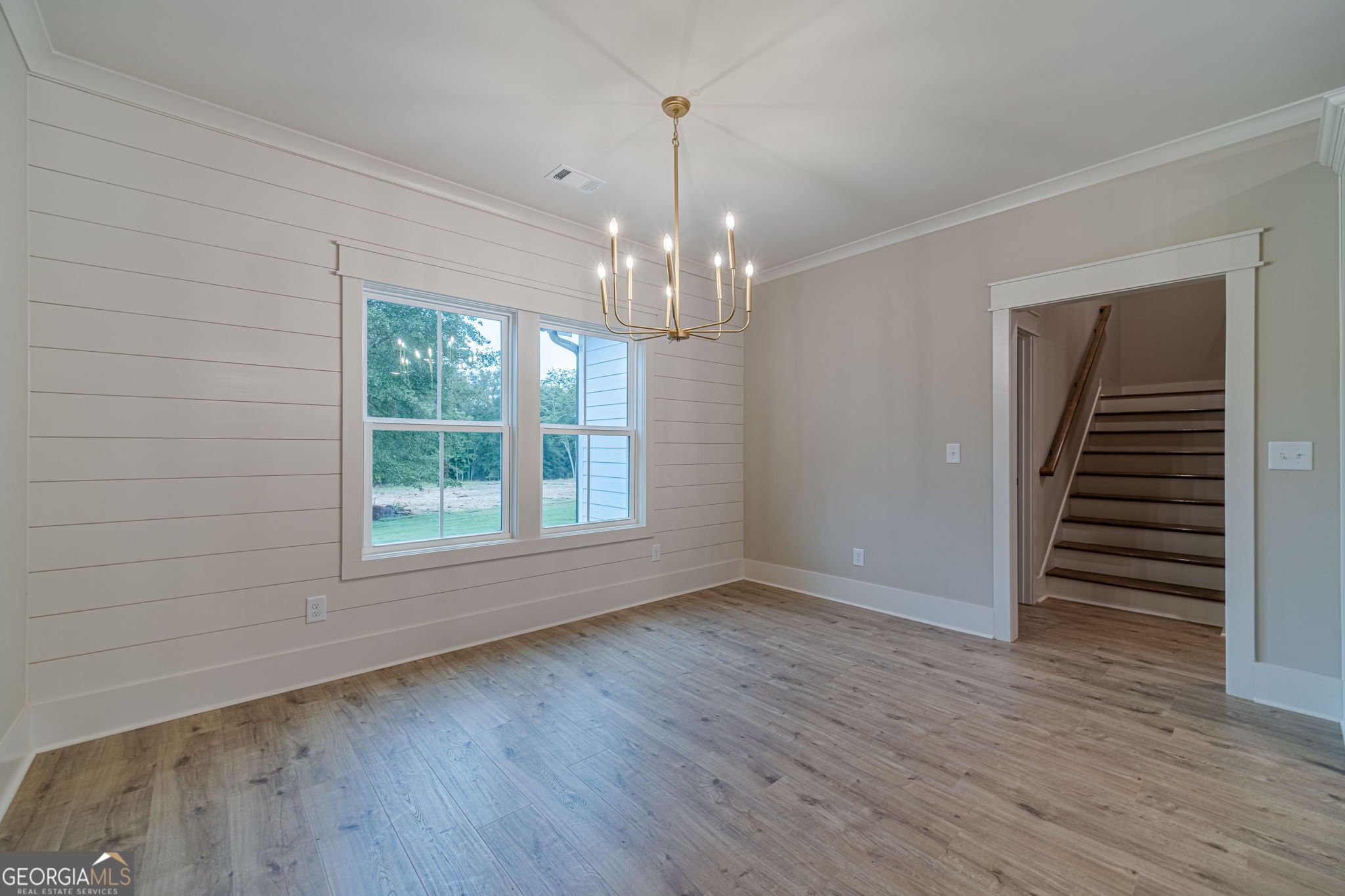 1290 Grapevine Trail