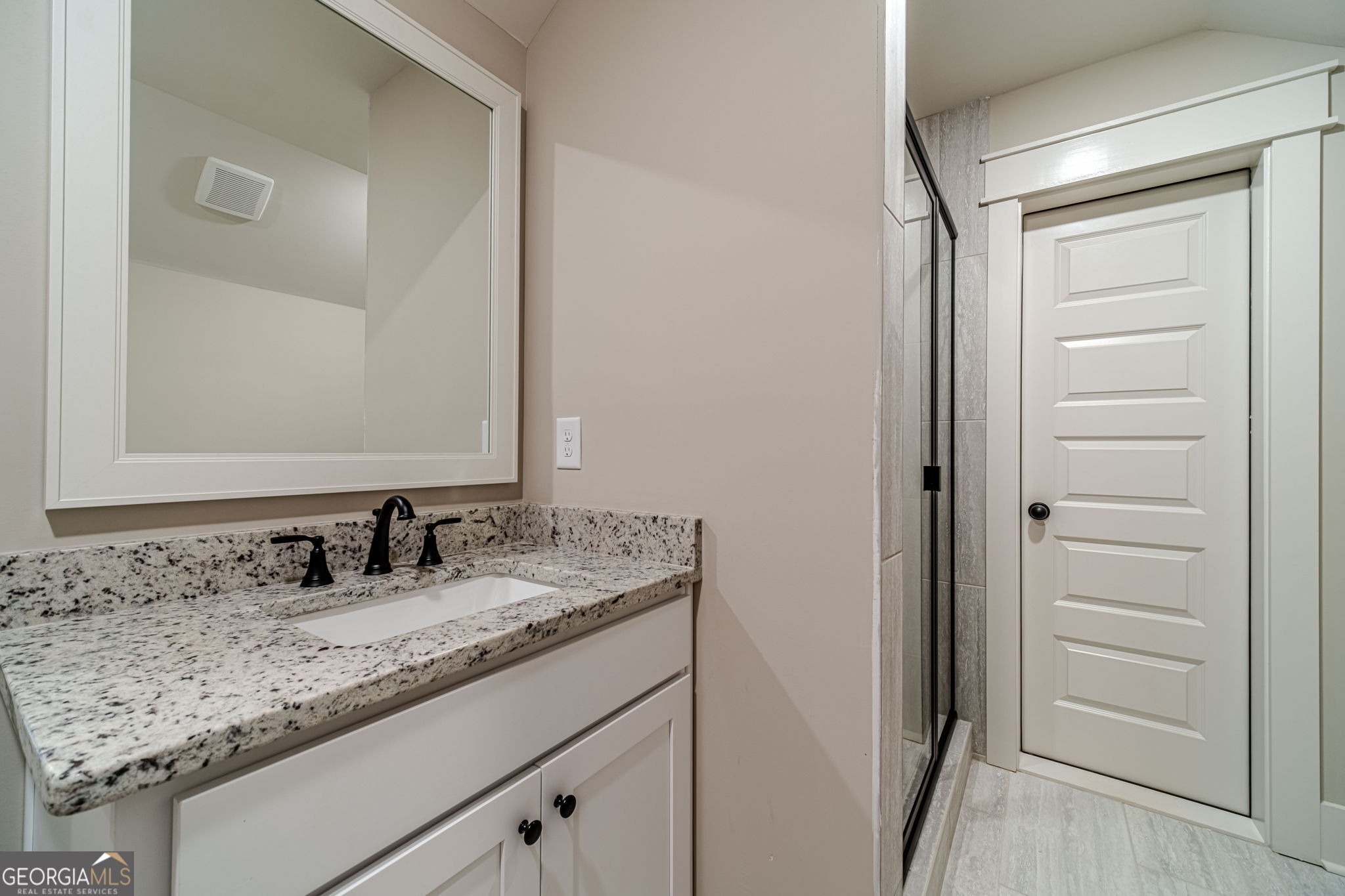 1290 Grapevine Trail