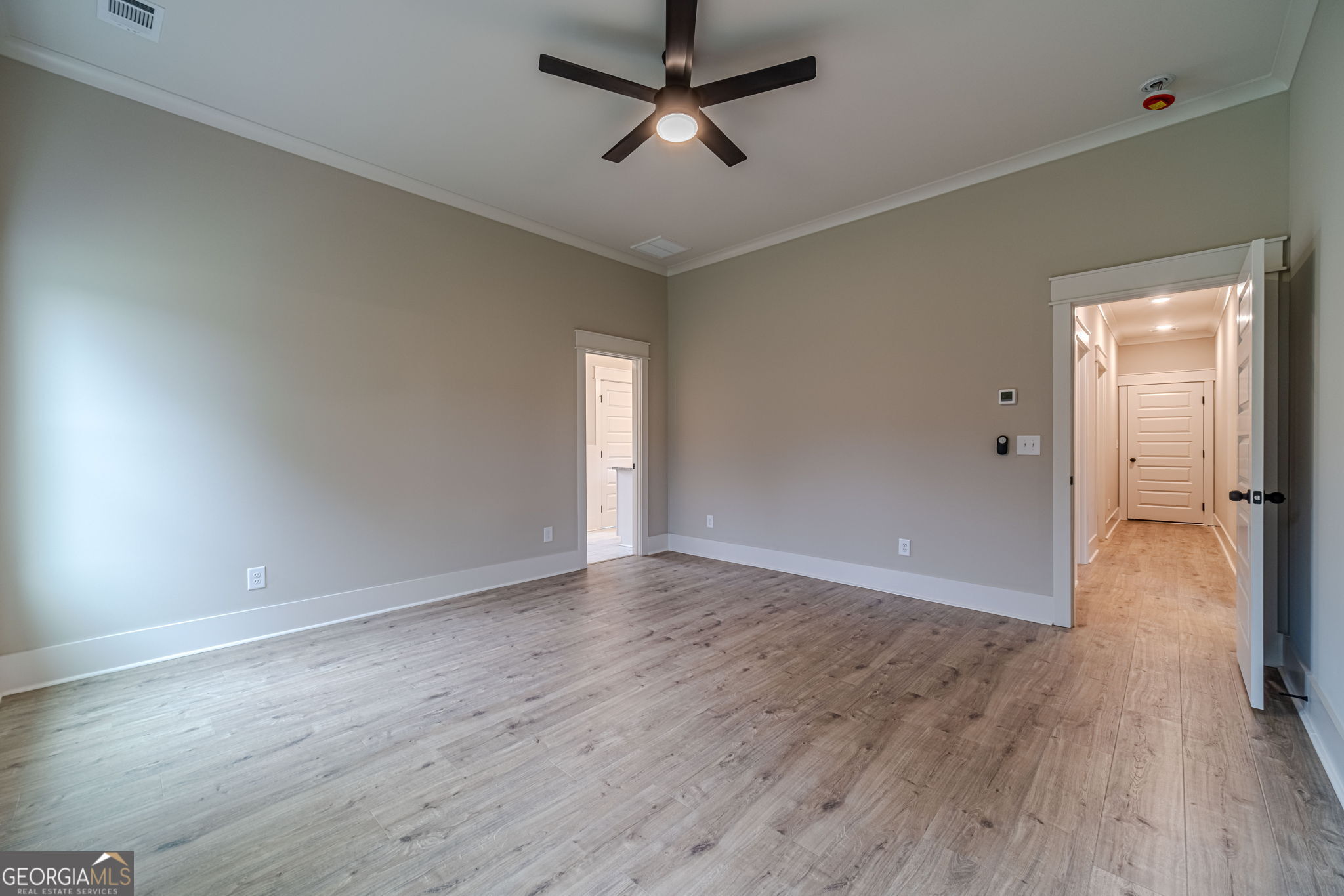1290 Grapevine Trail
