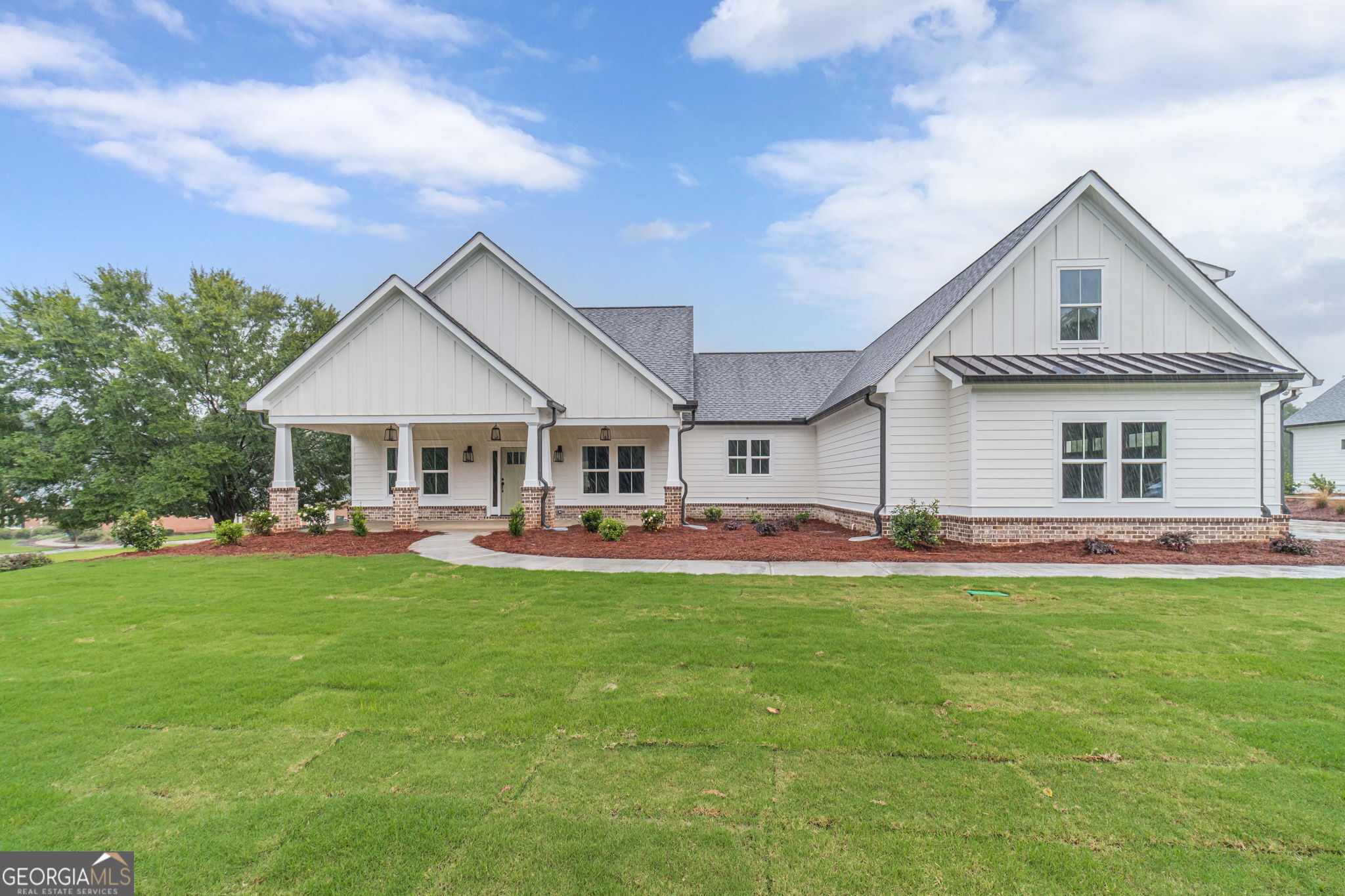 1290 Grapevine Trail