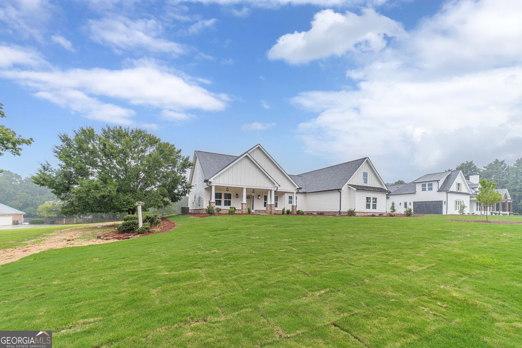 1290 Grapevine Trail