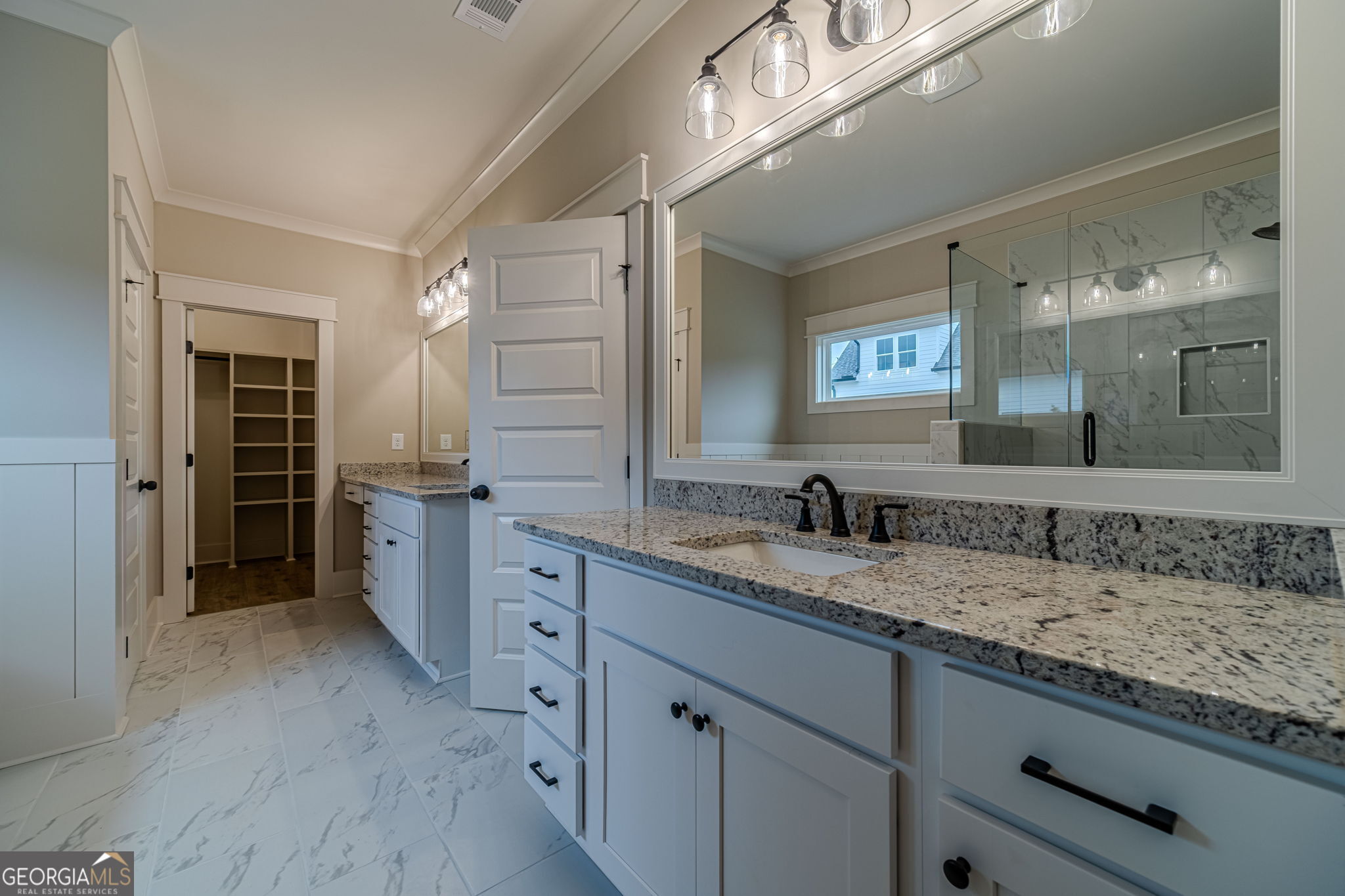 1290 Grapevine Trail