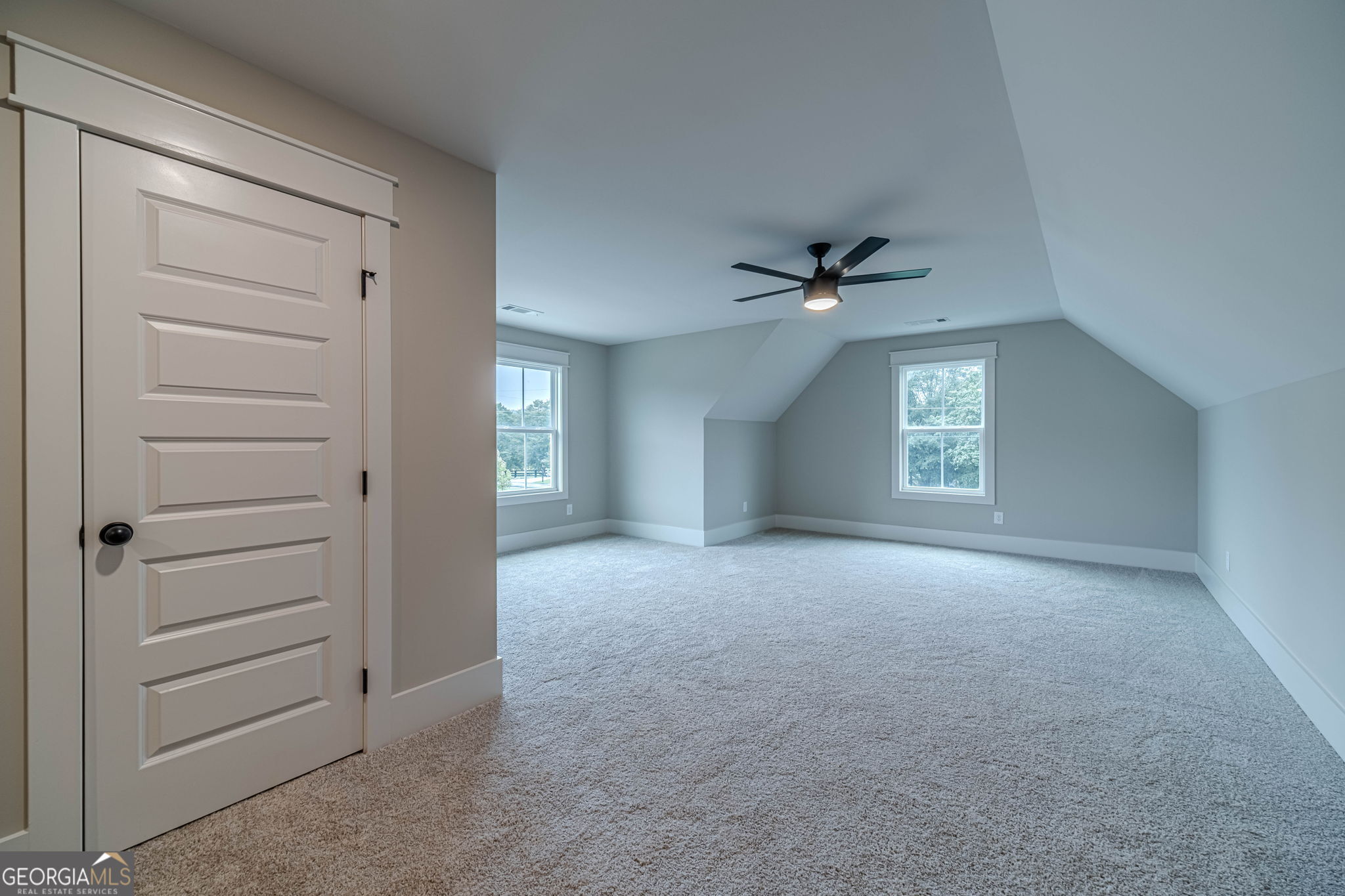 1290 Grapevine Trail
