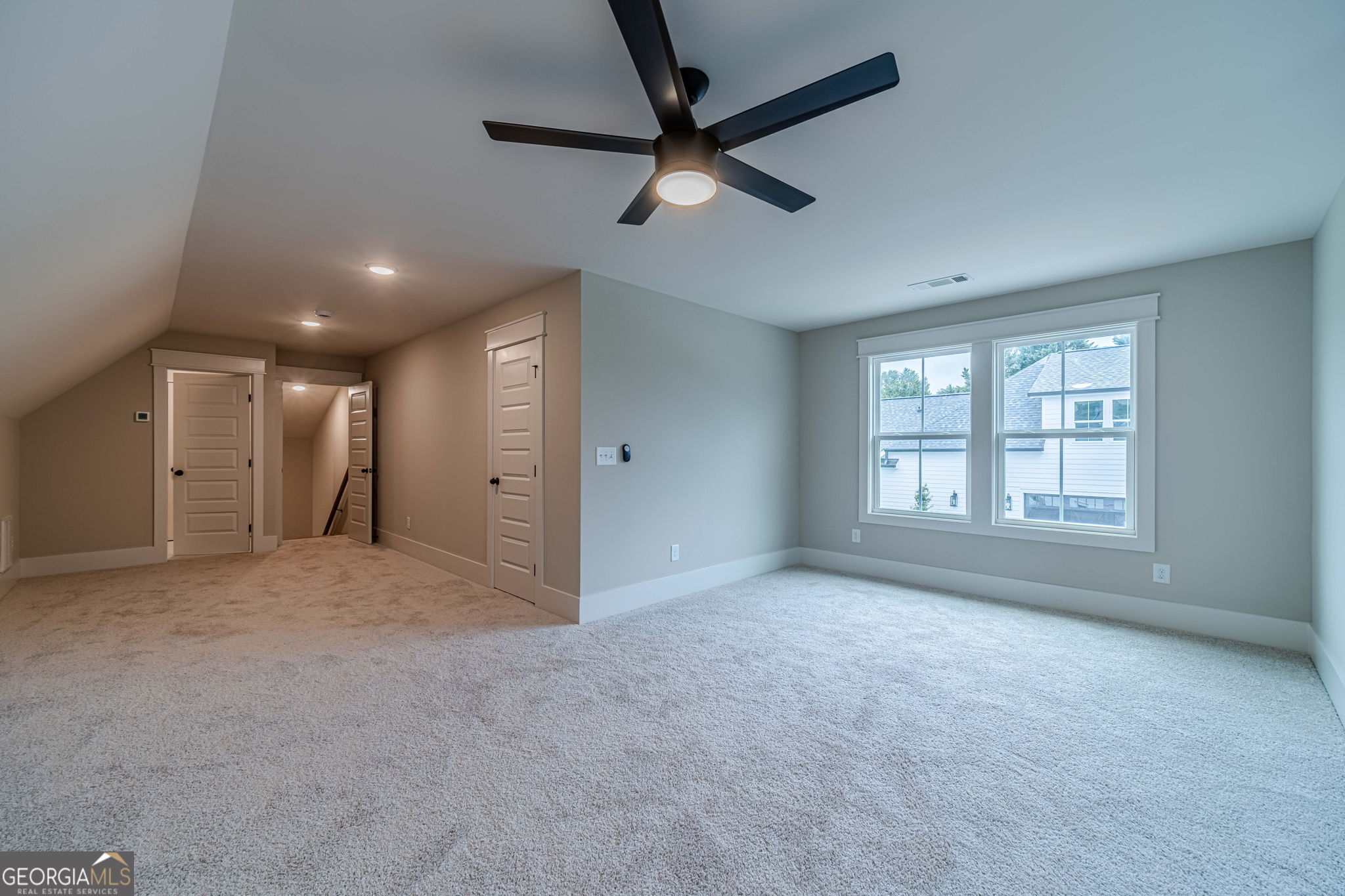 1290 Grapevine Trail