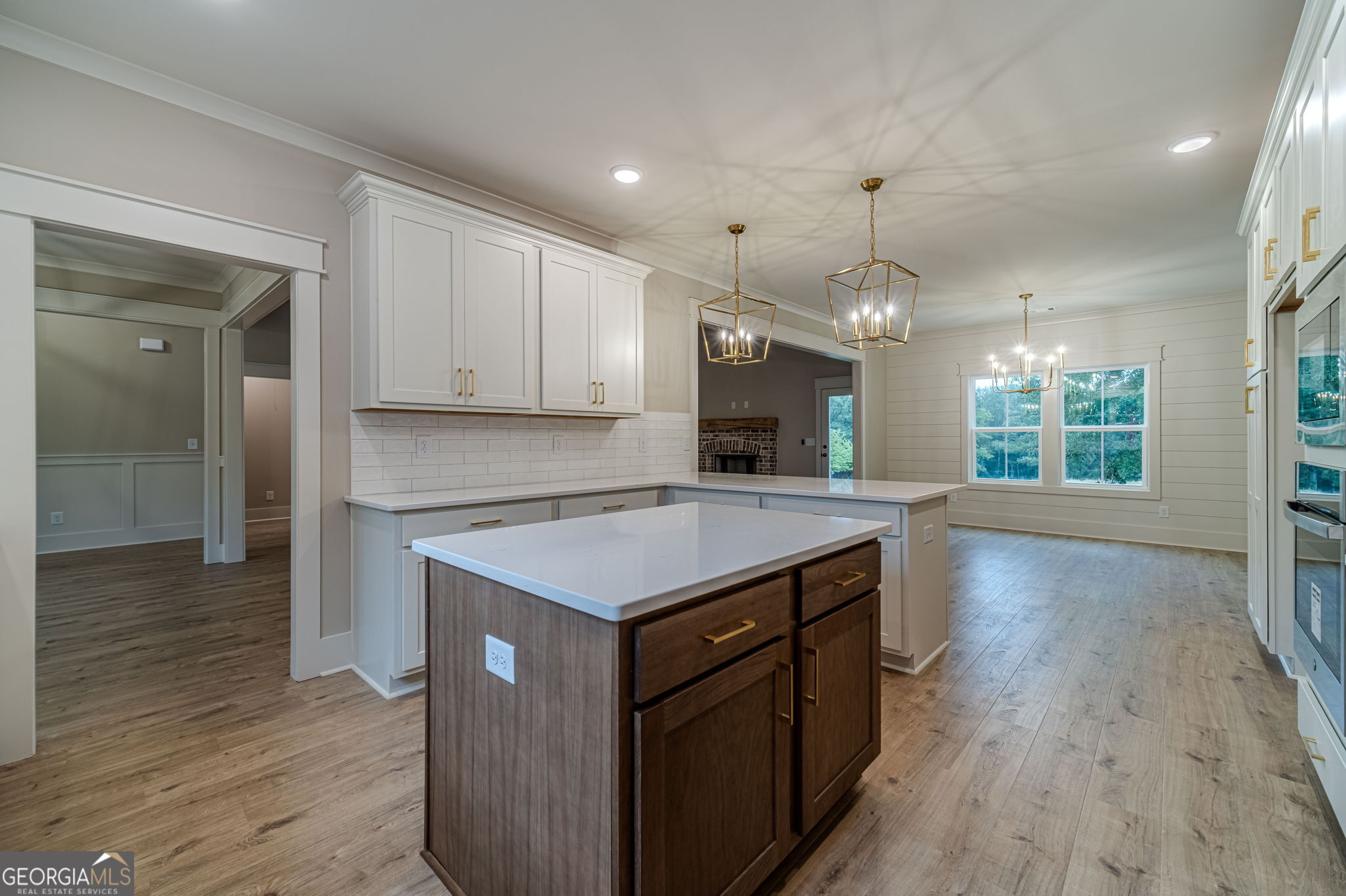 1290 Grapevine Trail