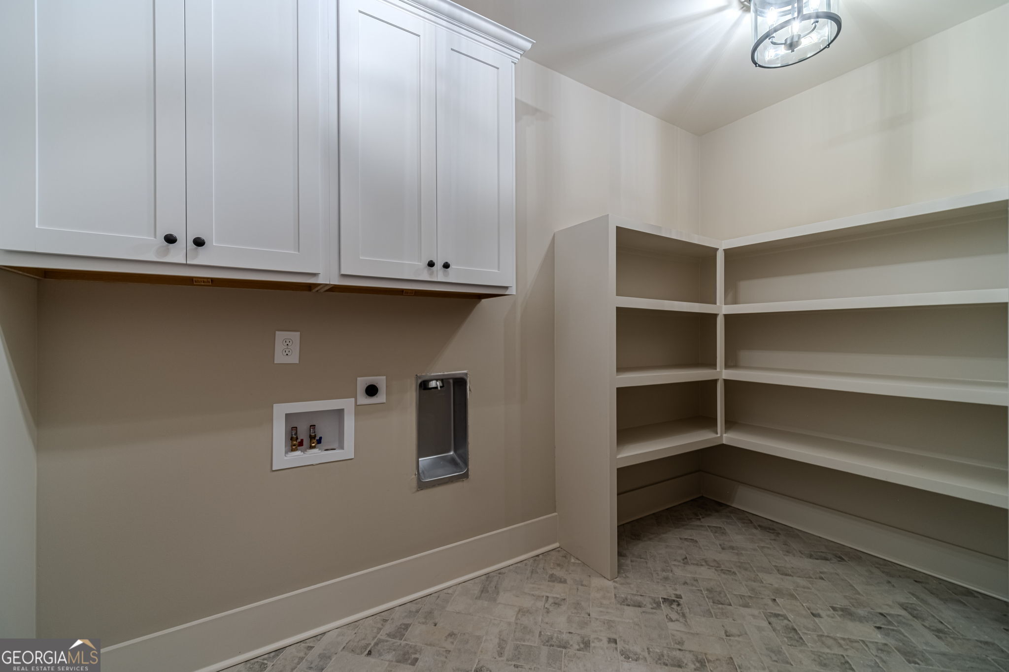 1290 Grapevine Trail