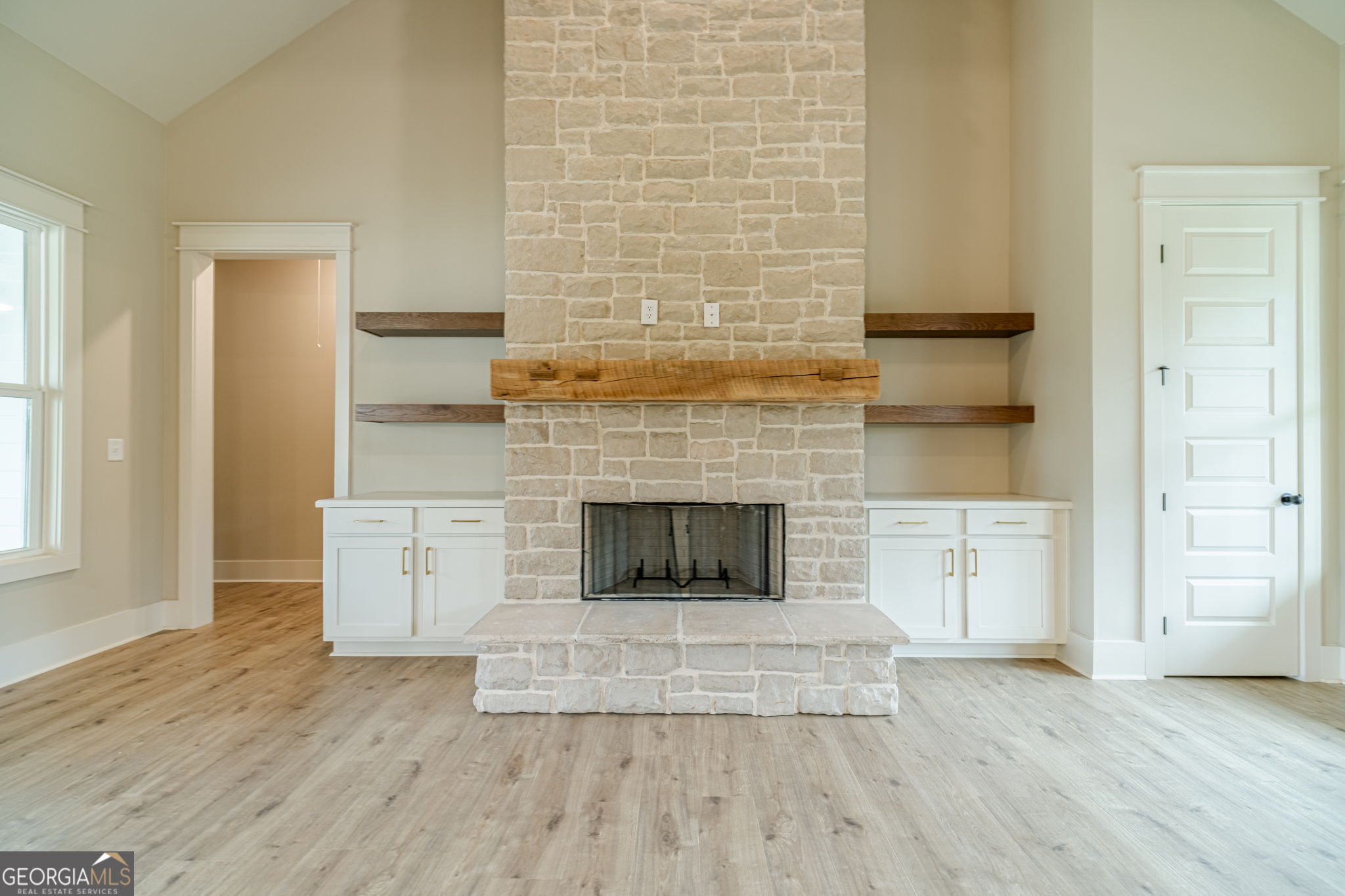 1300 Grapevine Trail