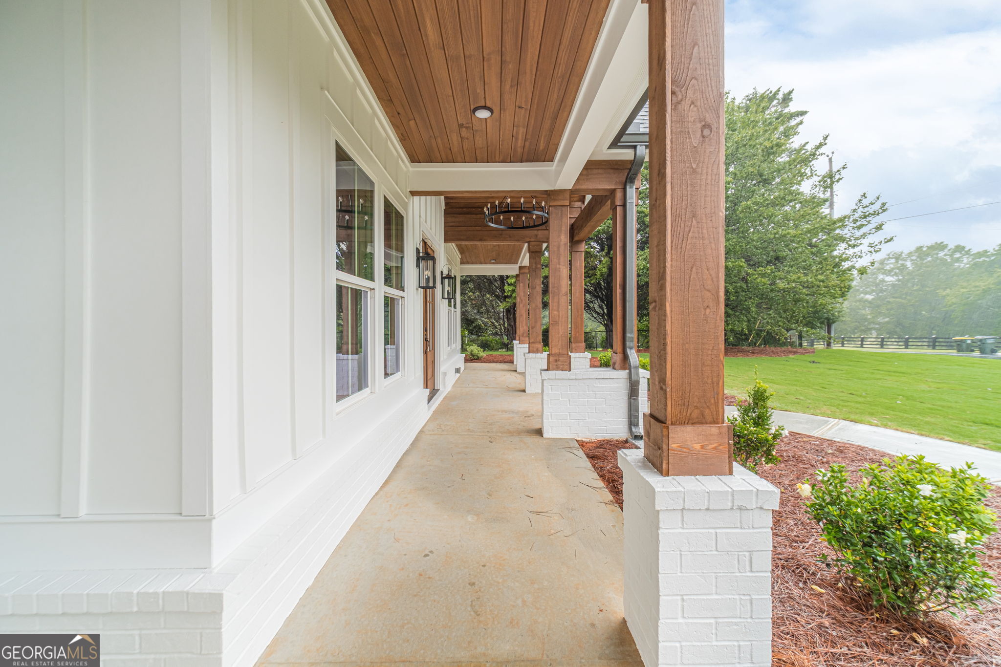 1300 Grapevine Trail