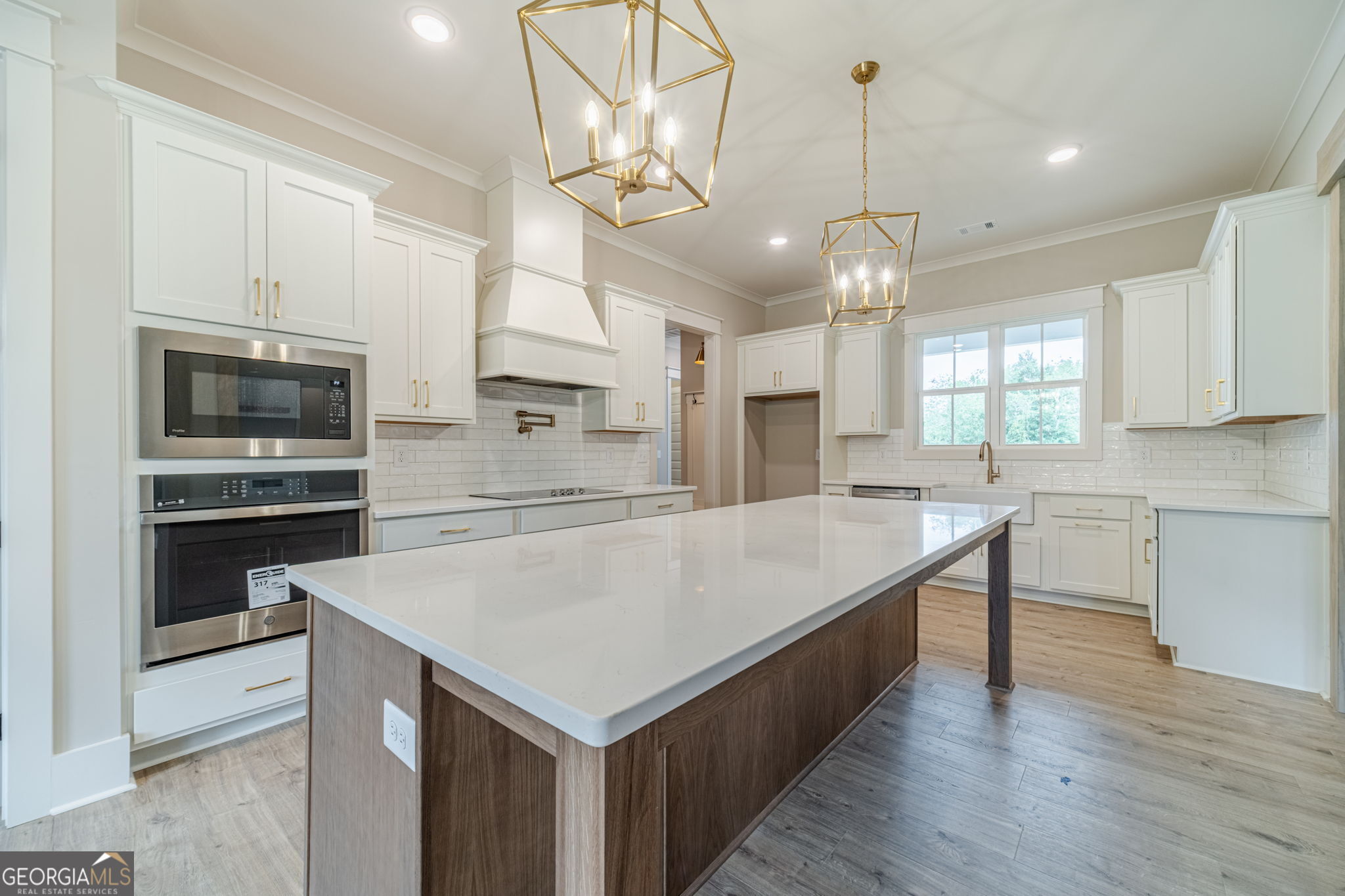 1300 Grapevine Trail