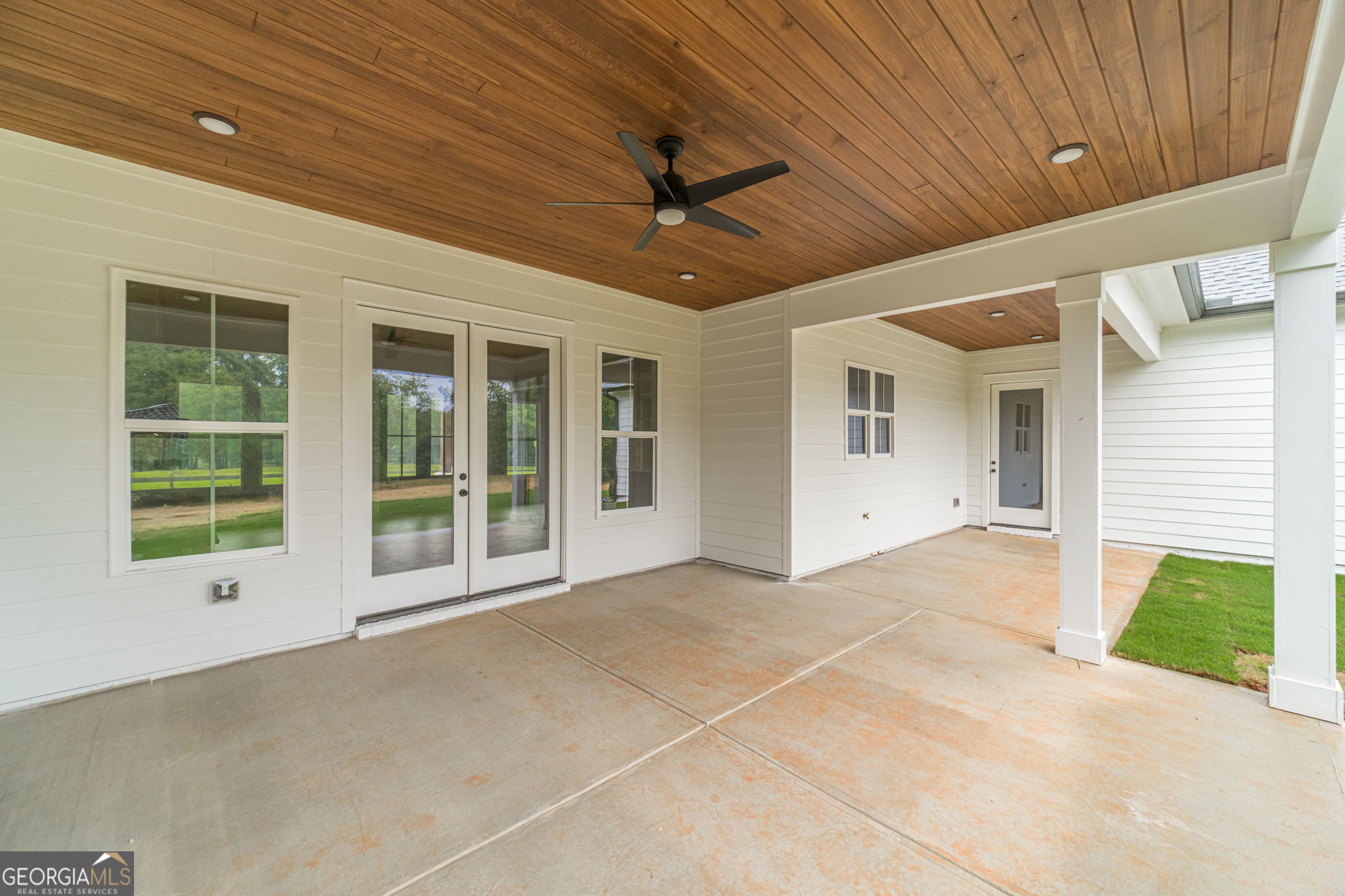 1300 Grapevine Trail