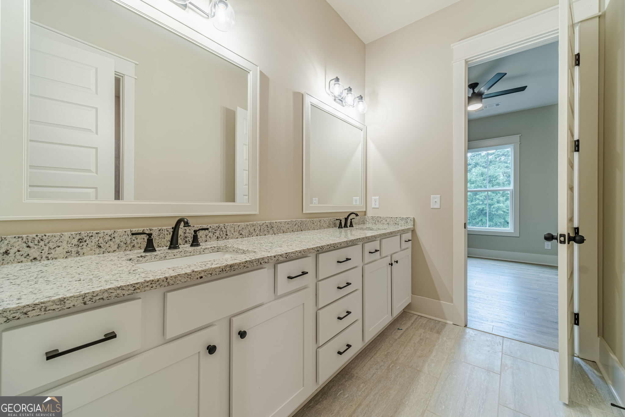1300 Grapevine Trail