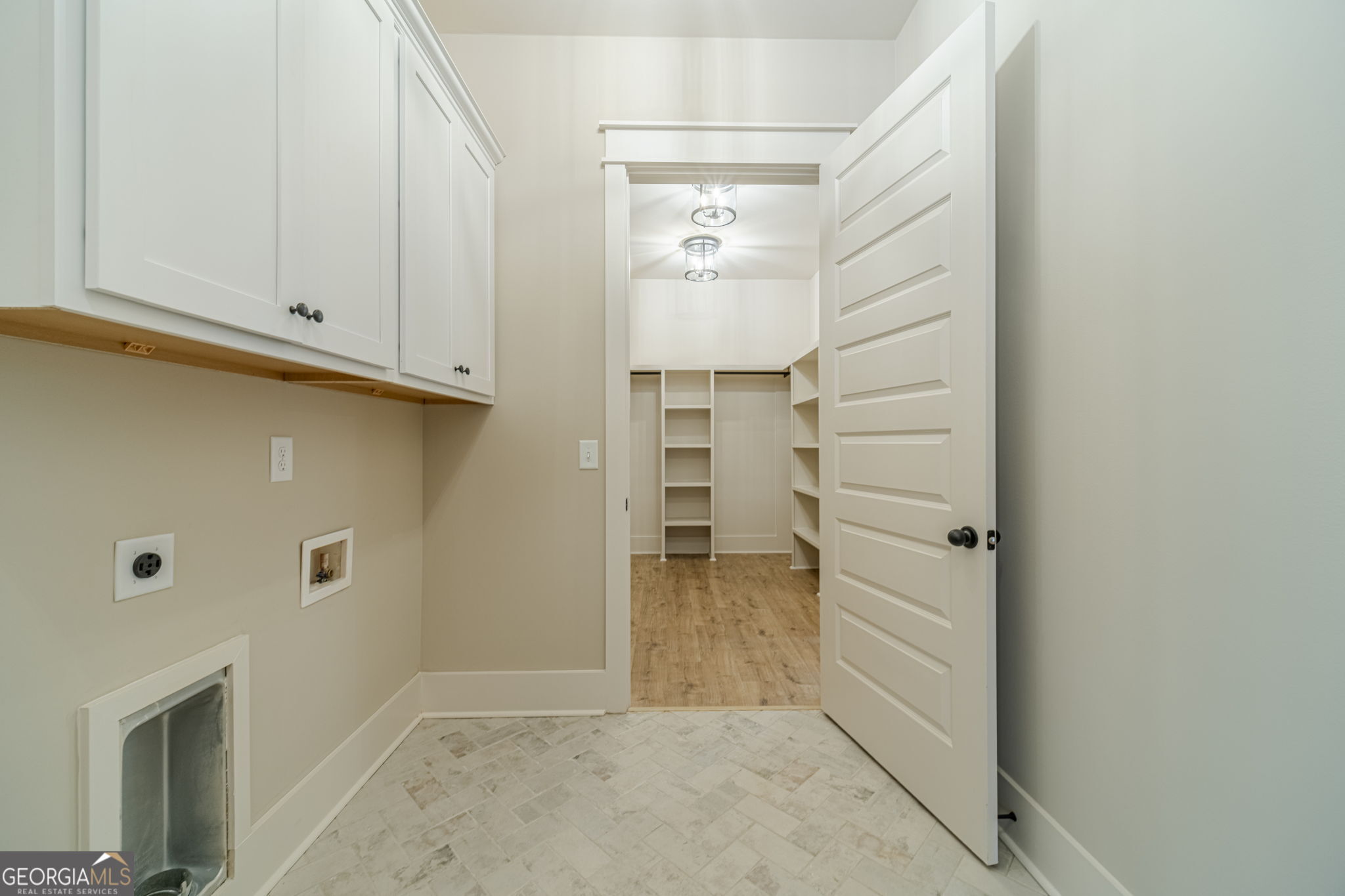 1300 Grapevine Trail