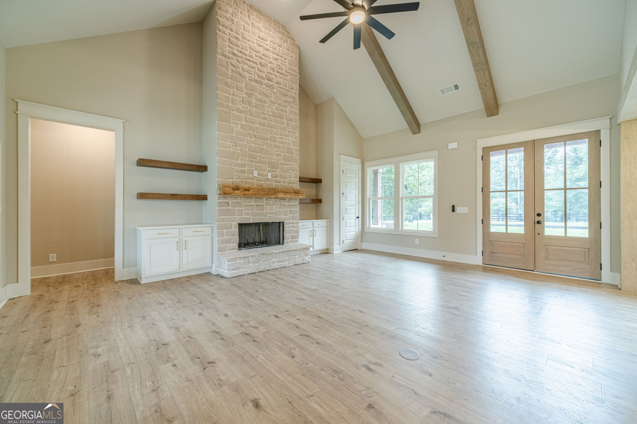 1300 Grapevine Trail