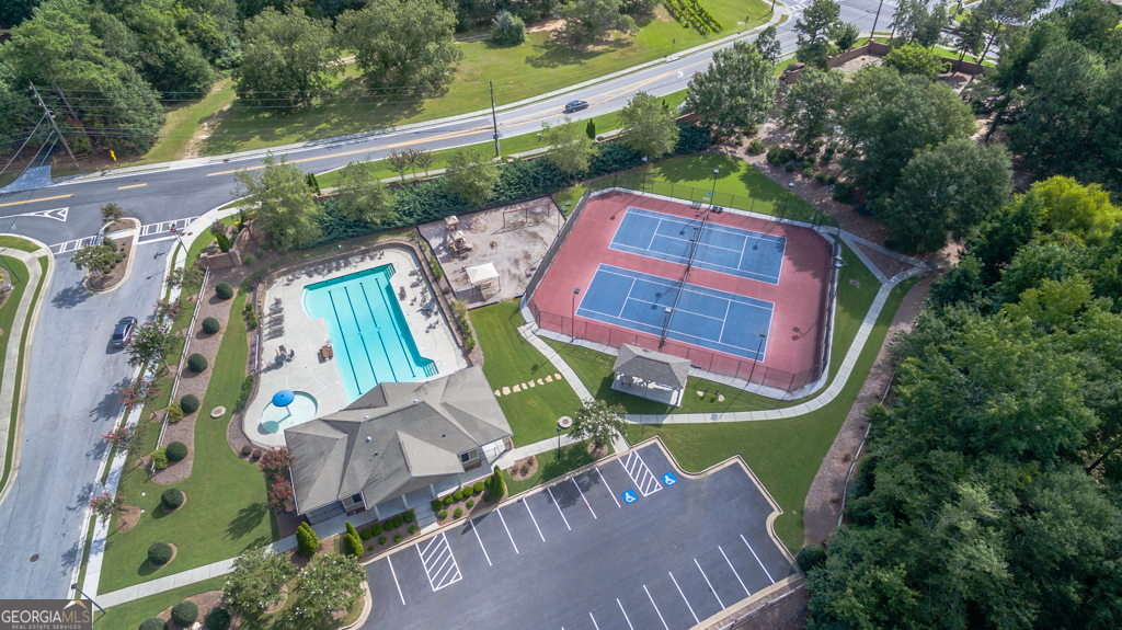 1060 Windsor Creek Drive