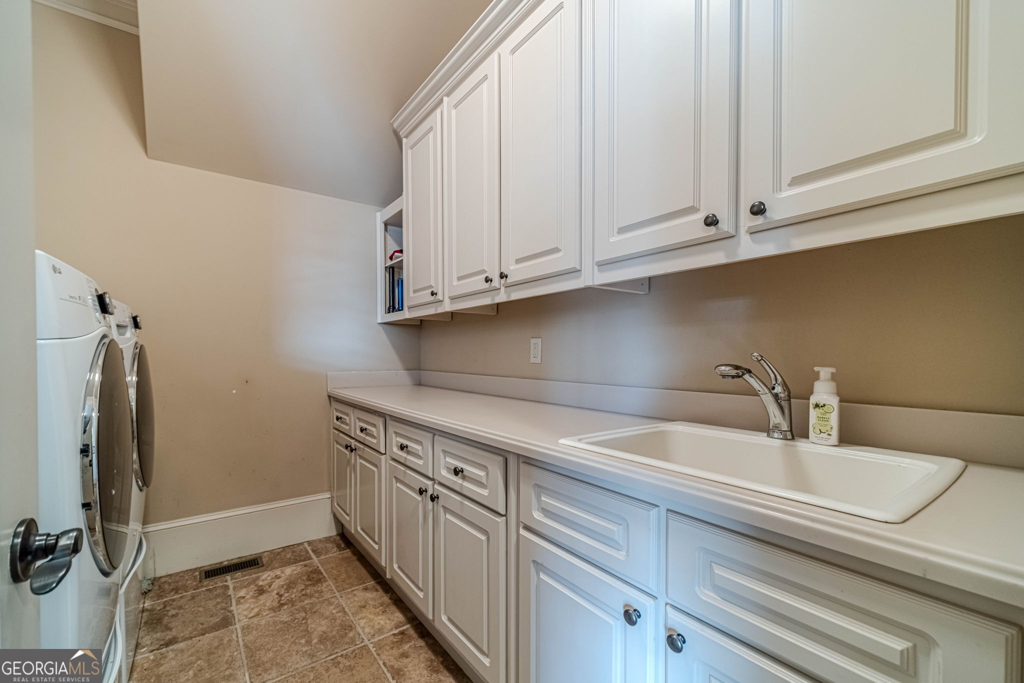 2262 Crimson King Drive