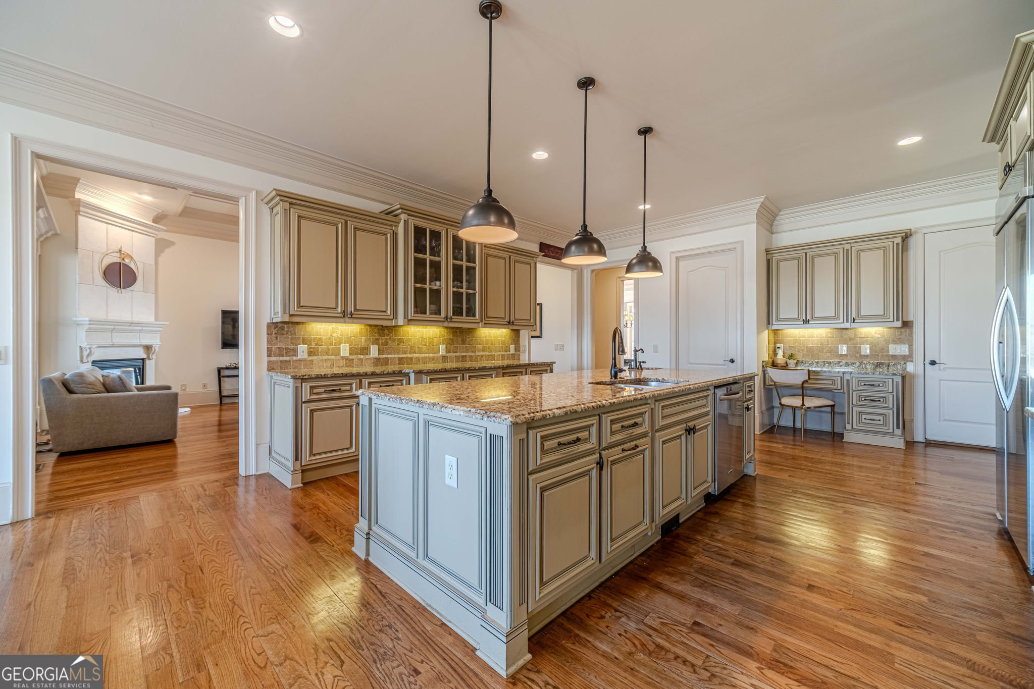 2262 Crimson King Drive