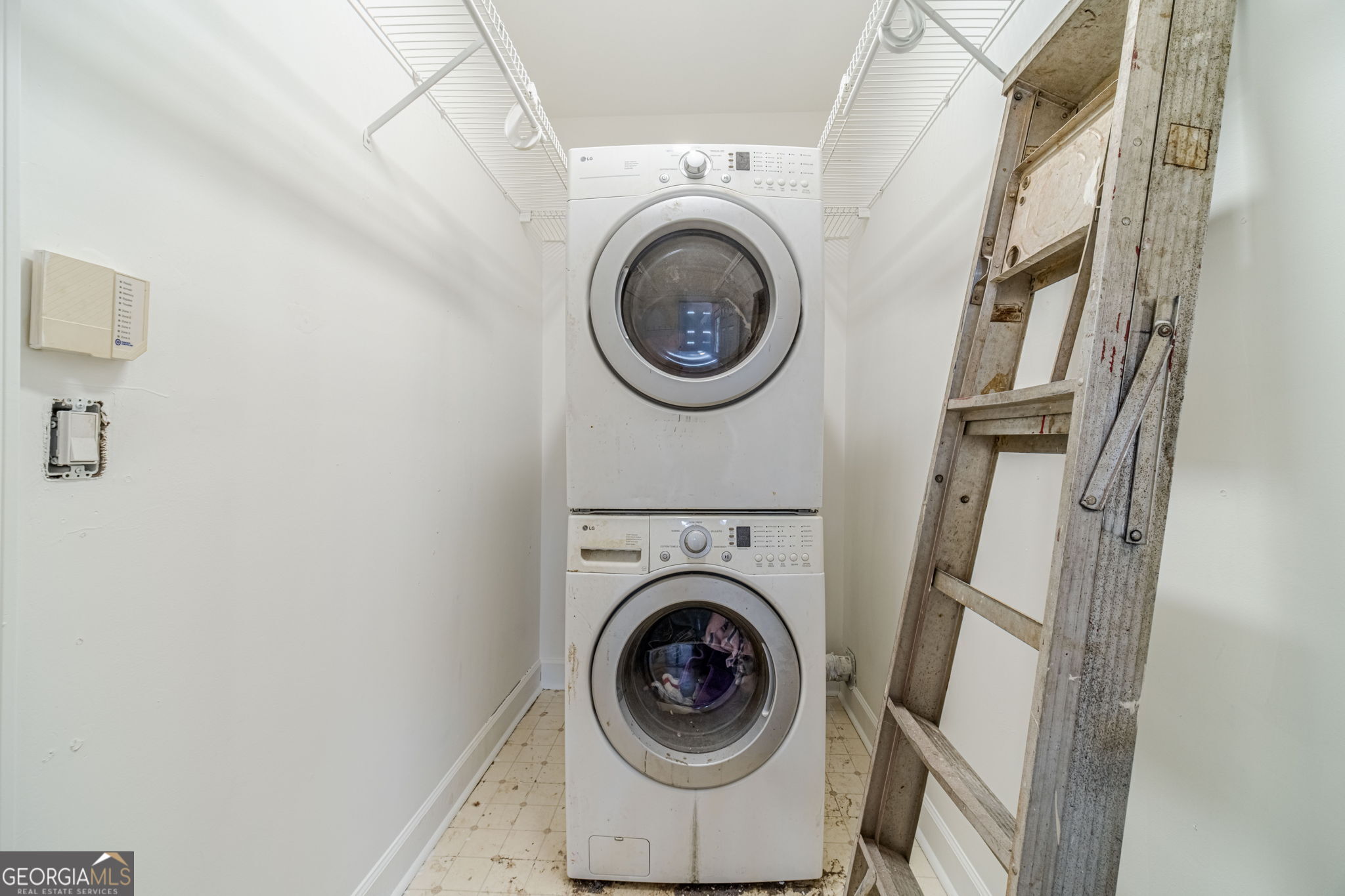 4706 Cedar Wood Drive SW