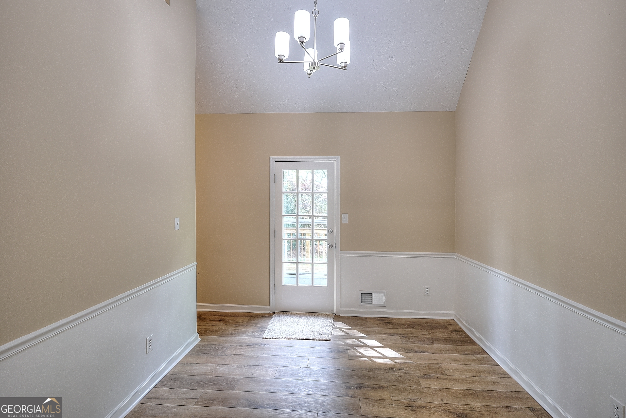 1124 Ironwood Drive