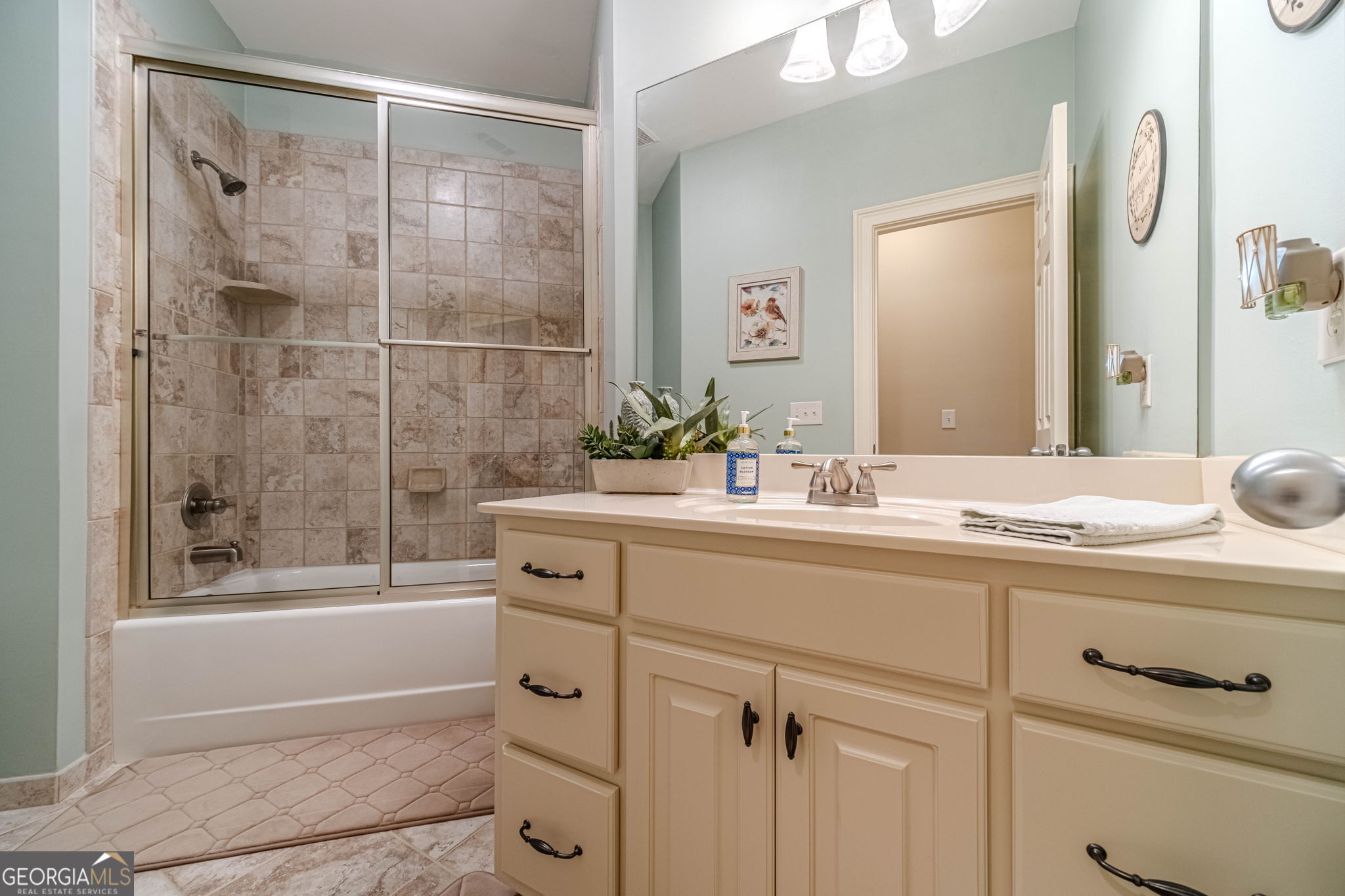 1409 Silver Thorne Court