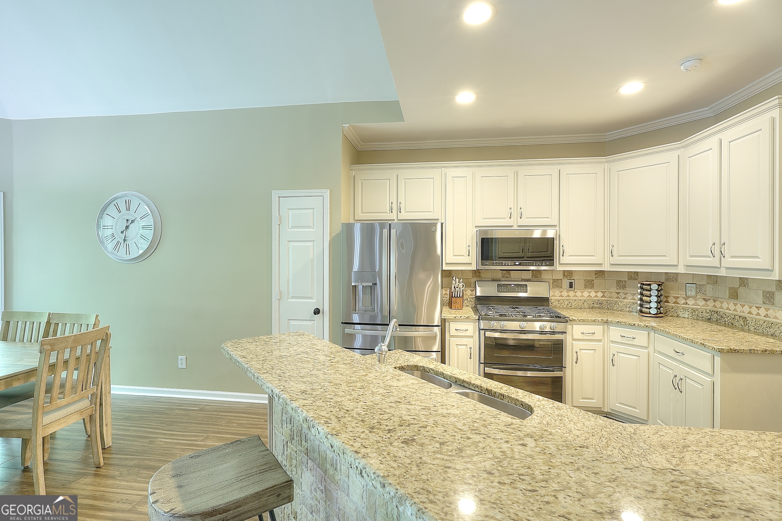 1290 Kelly Nelson Drive