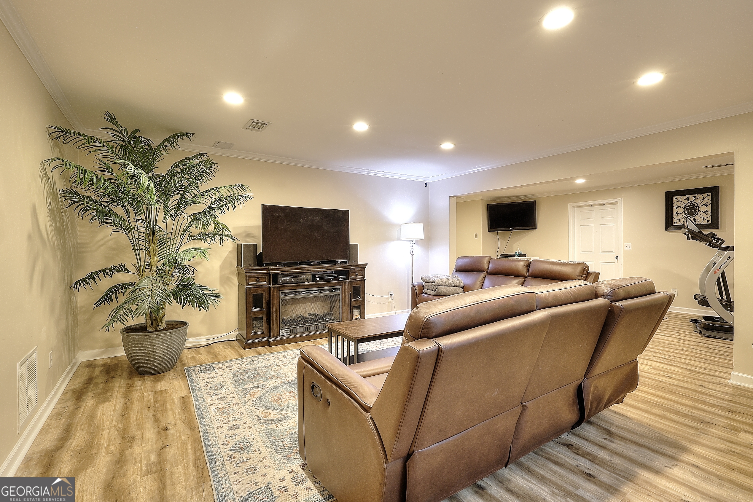 1290 Kelly Nelson Drive