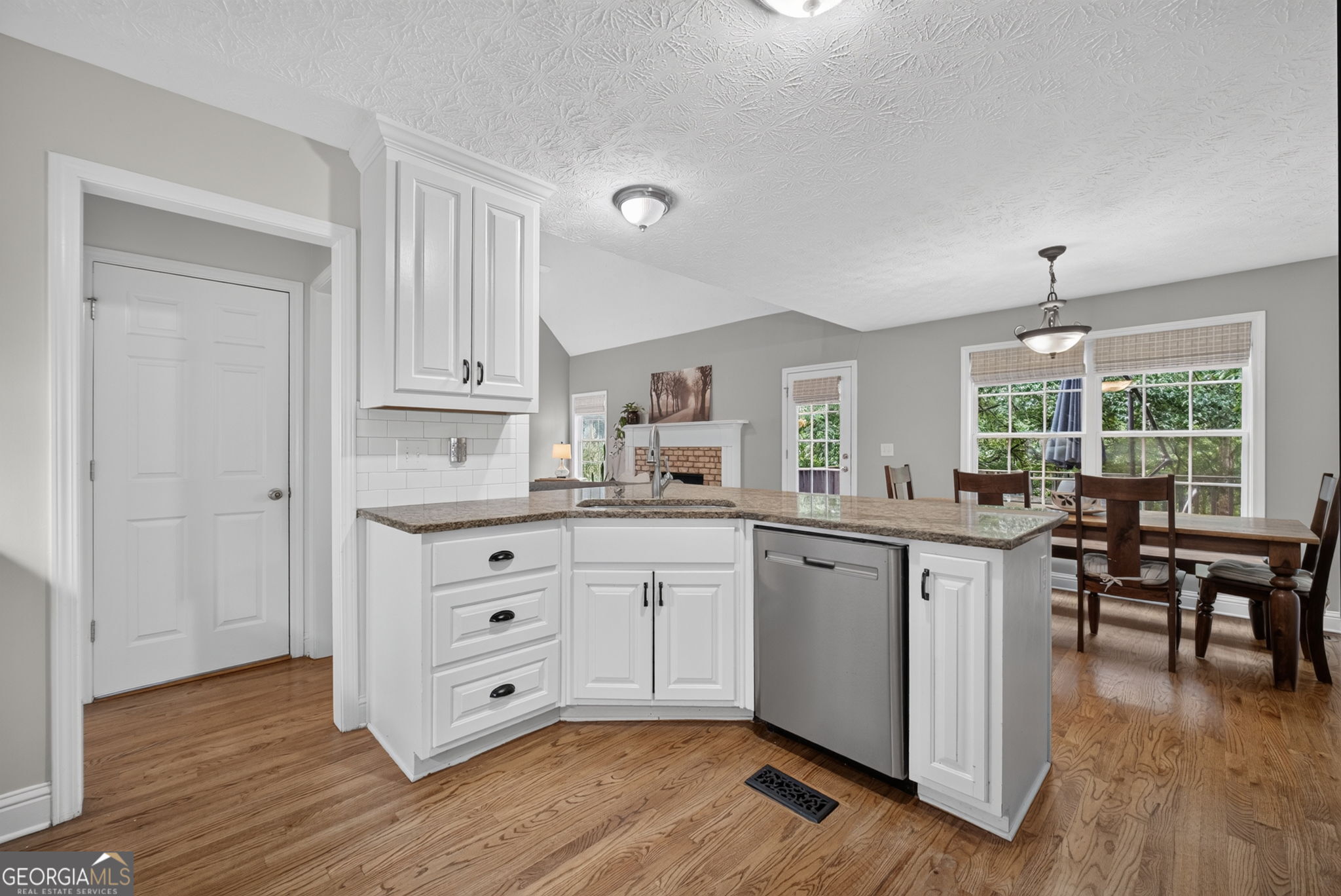 946 Golden Meadows Lane