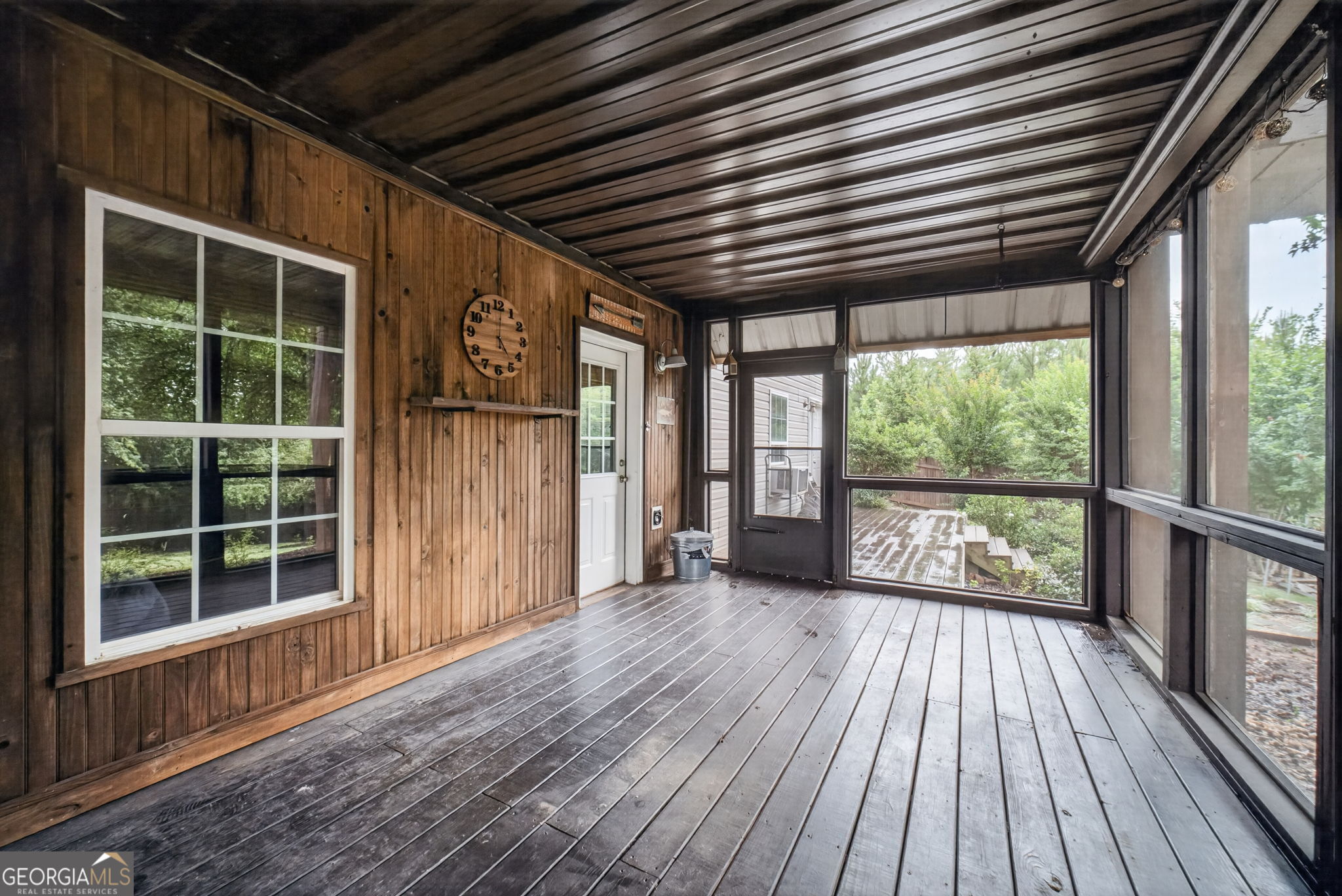 946 Golden Meadows Lane