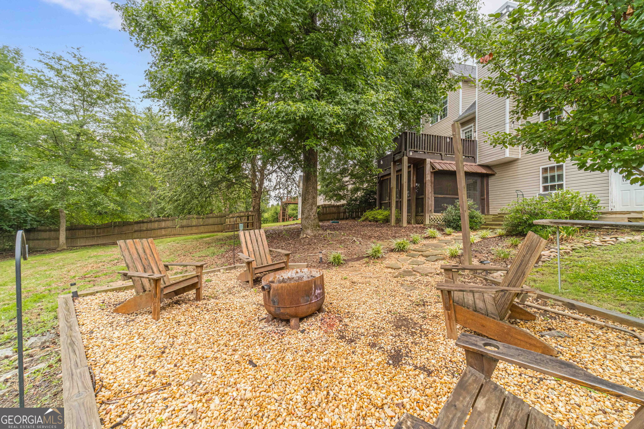 946 Golden Meadows Lane