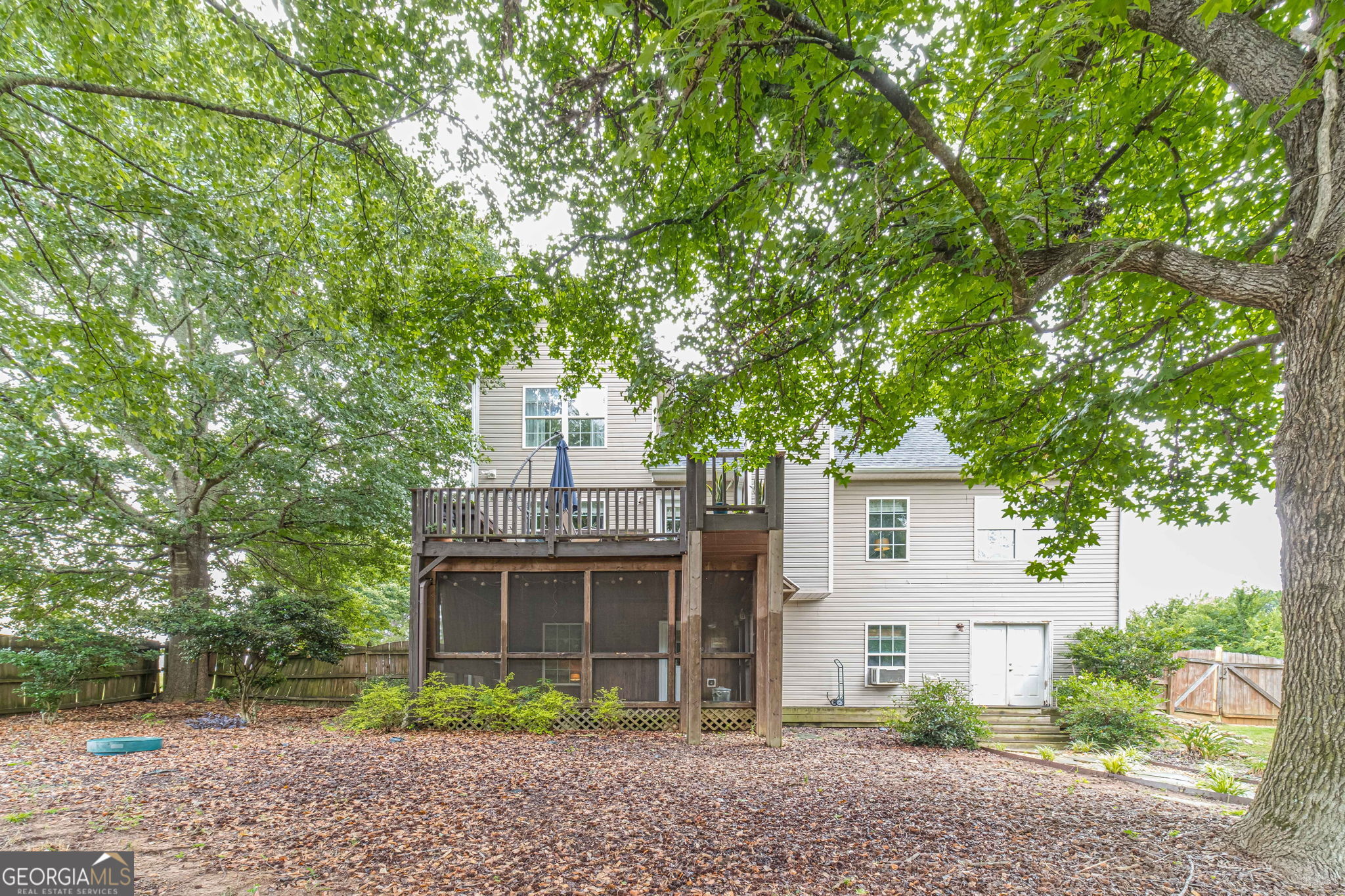 946 Golden Meadows Lane