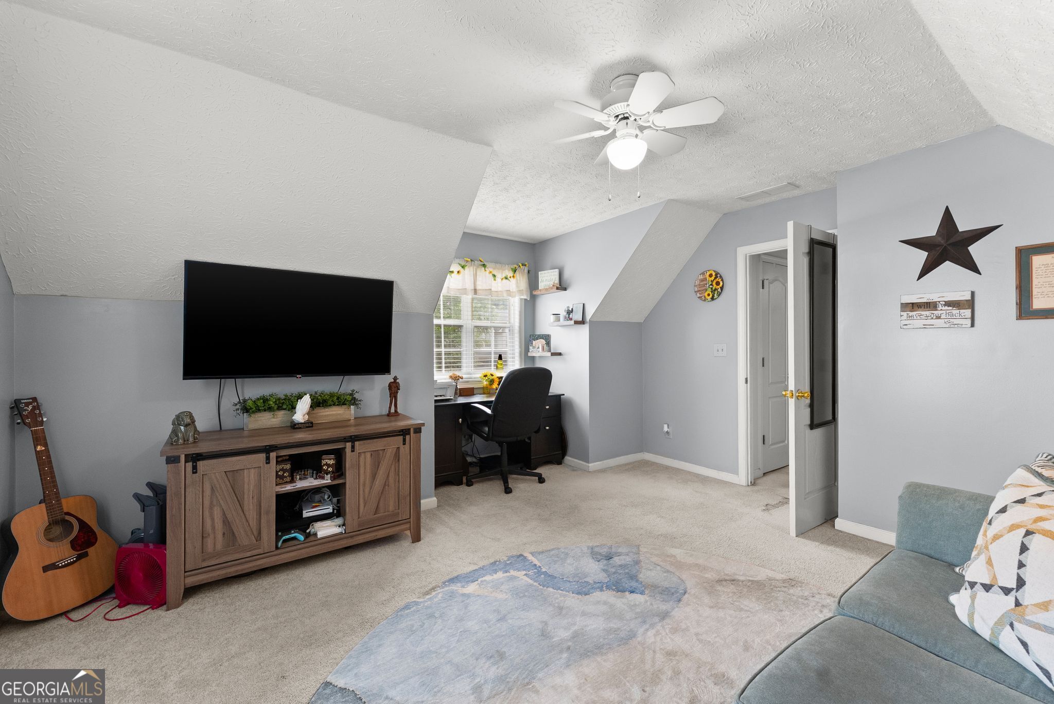 3202 Summit Glen Drive
