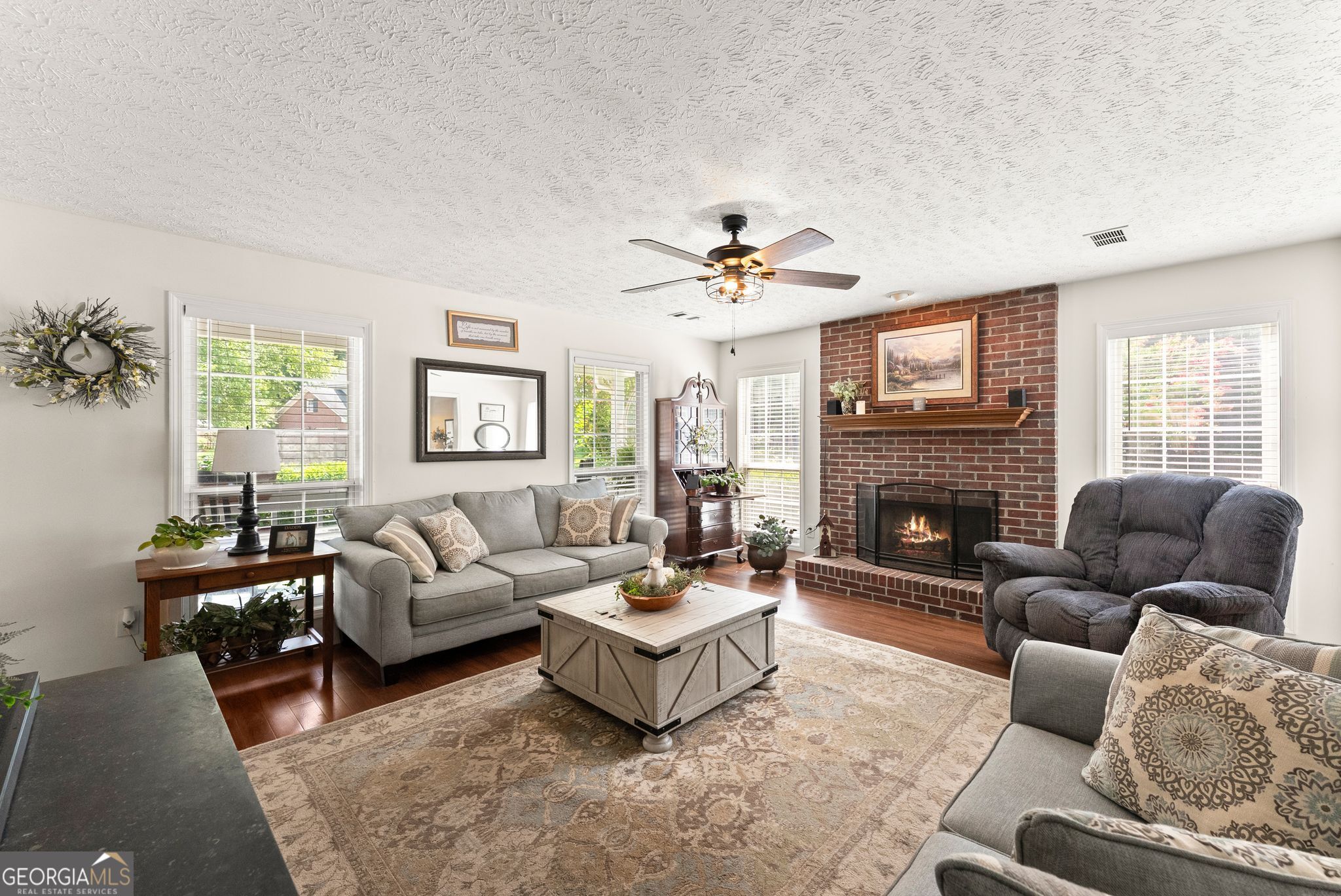 3202 Summit Glen Drive