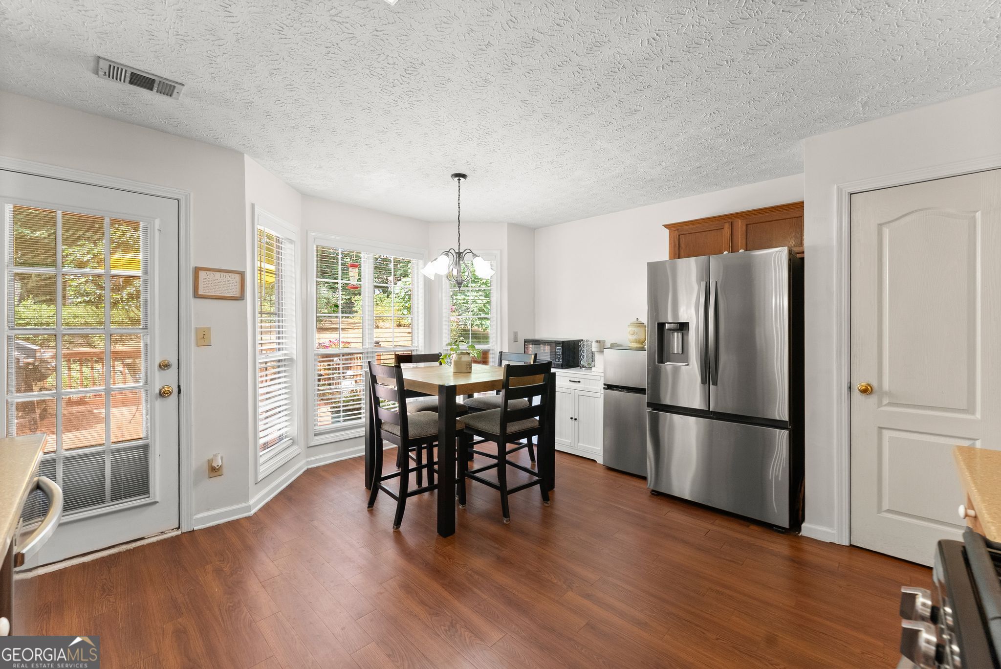 3202 Summit Glen Drive
