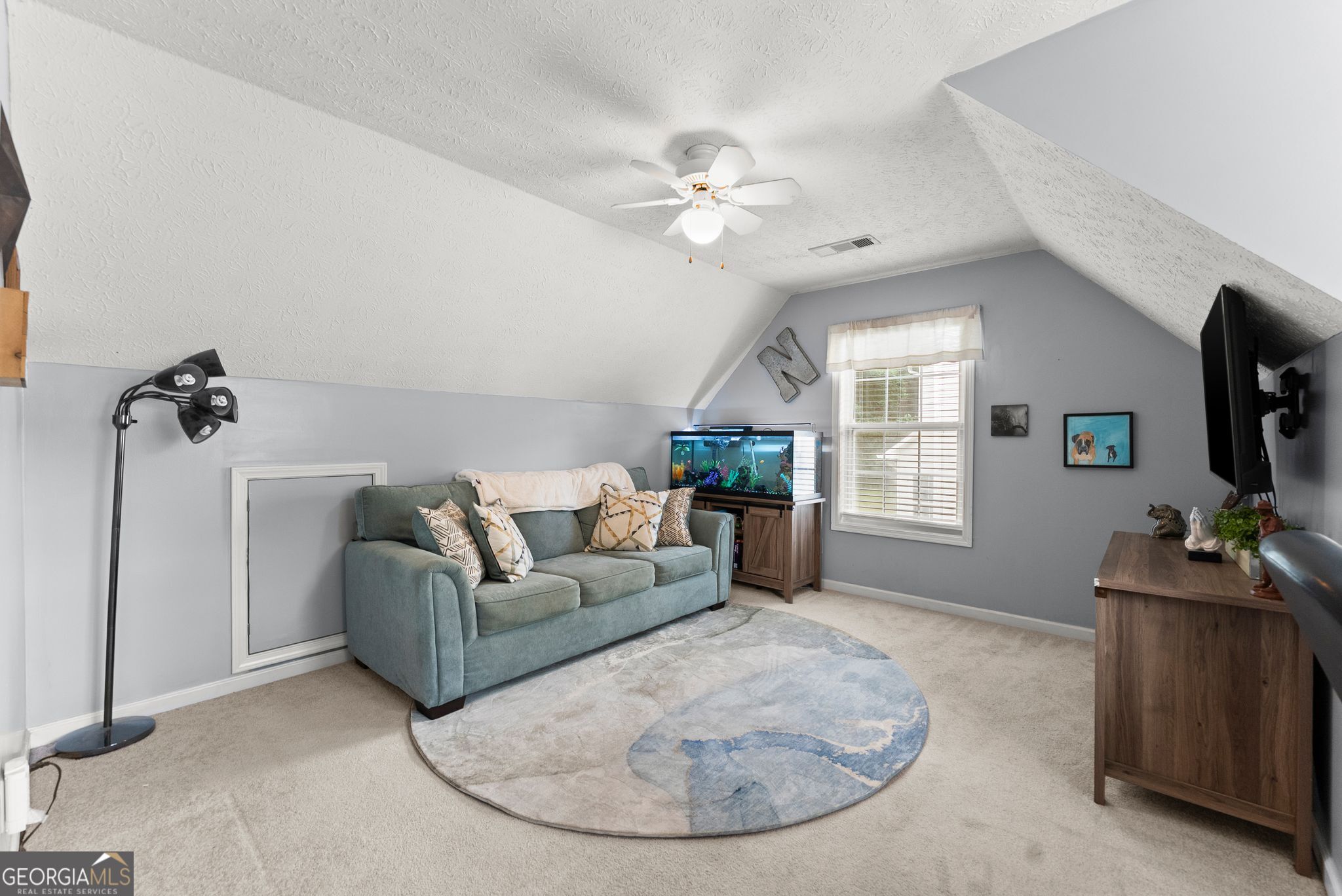 3202 Summit Glen Drive