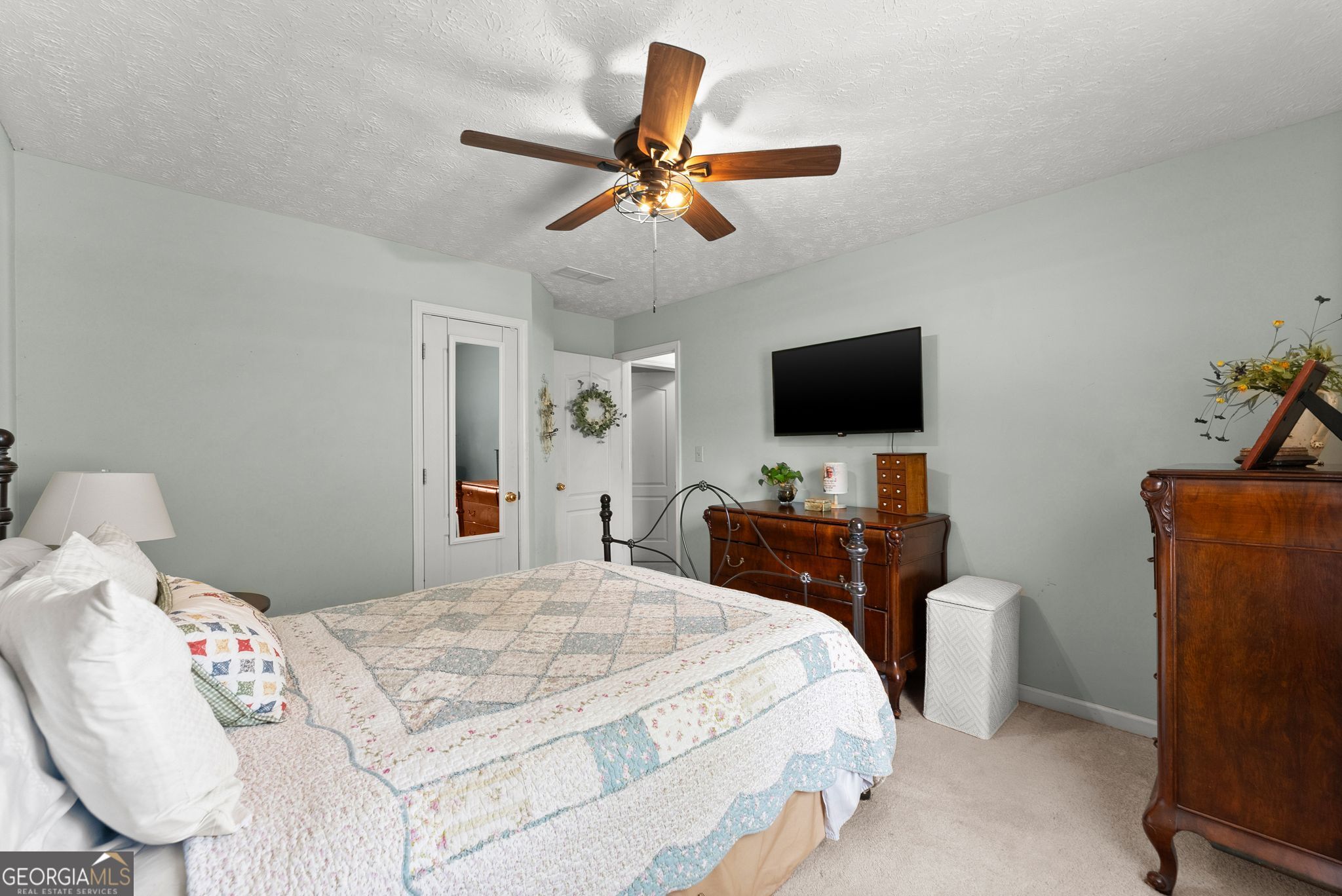 3202 Summit Glen Drive